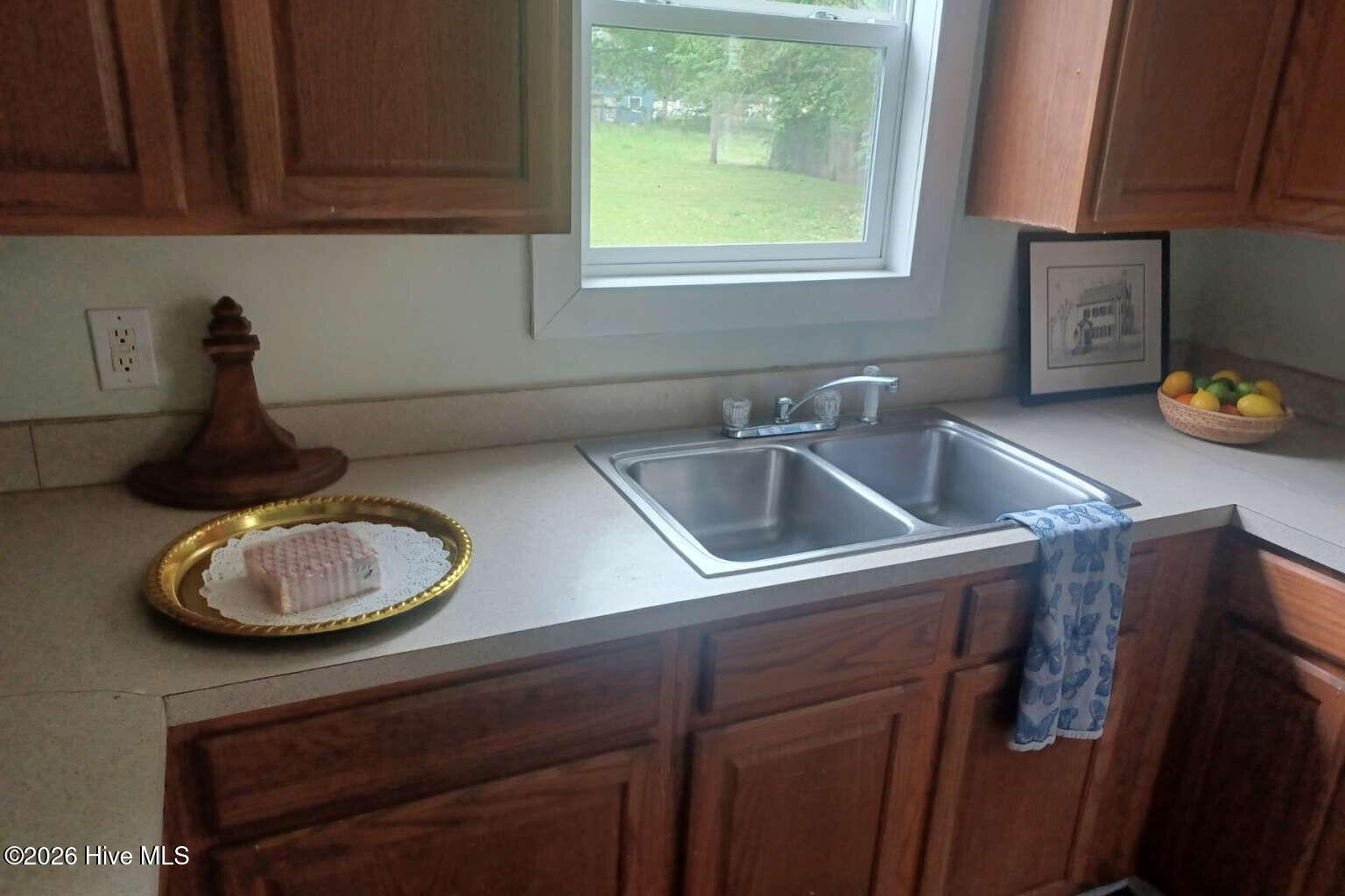 855 Pasteur Street Property Photo 15