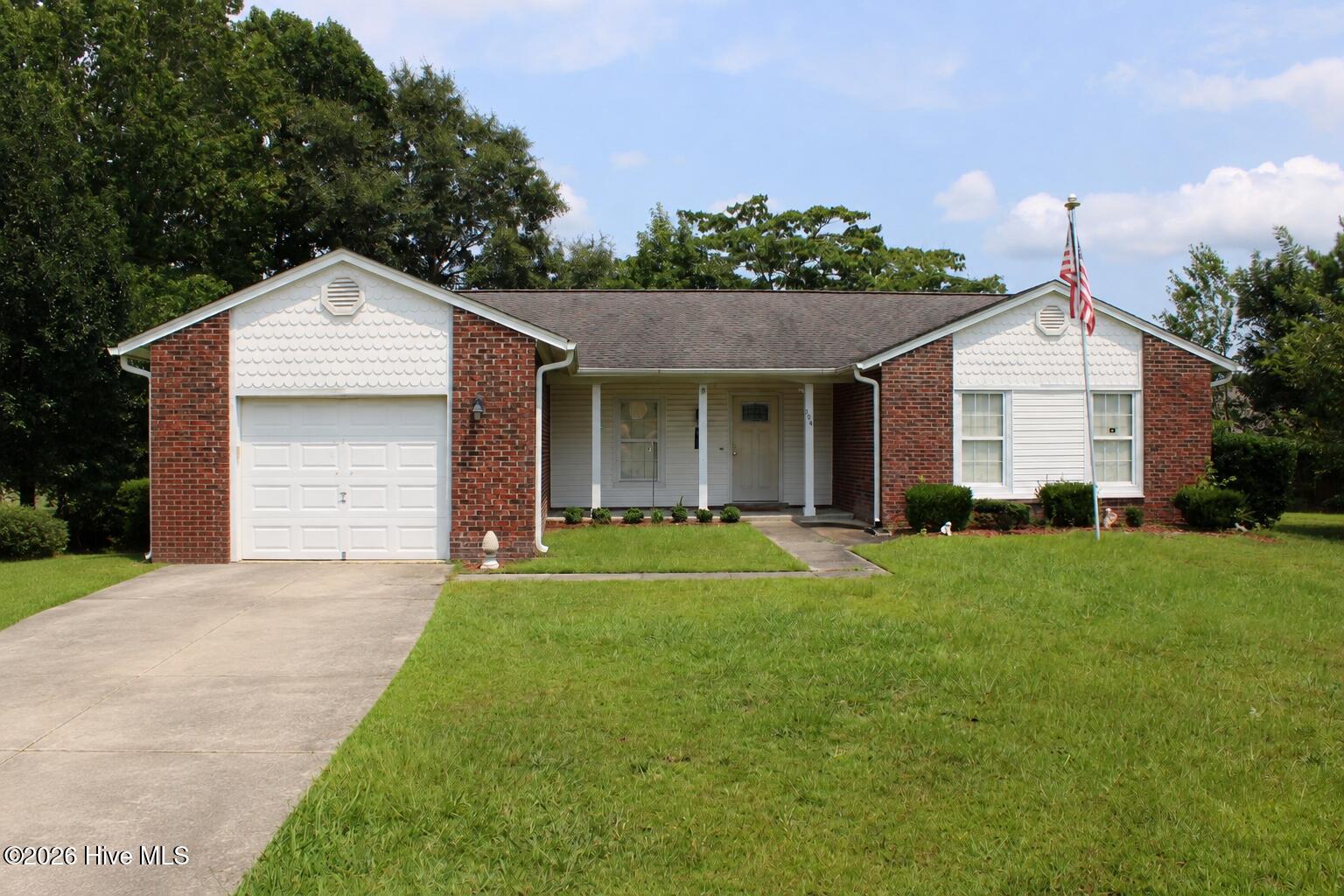 104 Bayer Court Property Photo 1