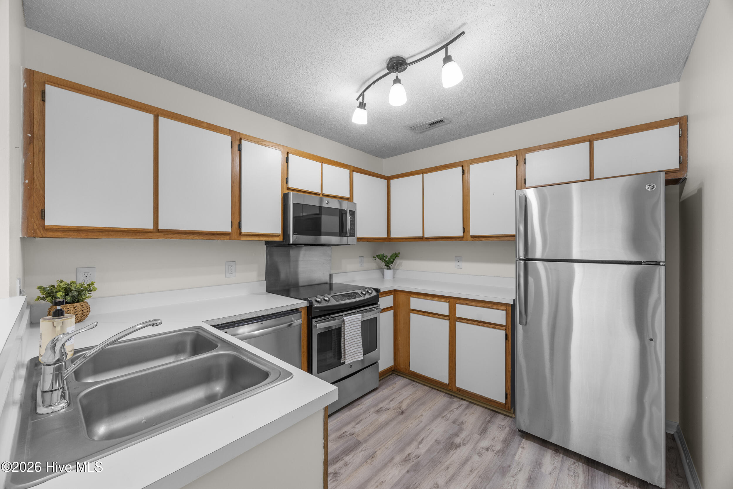 1254 Shipyard Boulevard Property Photo 5