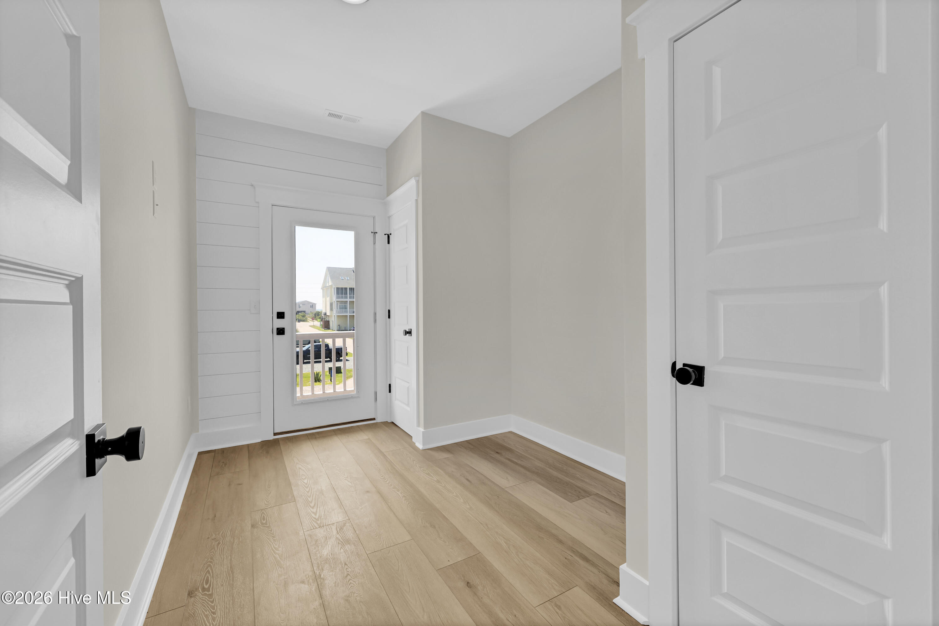 128 Sea Oaks Court Property Photo 21
