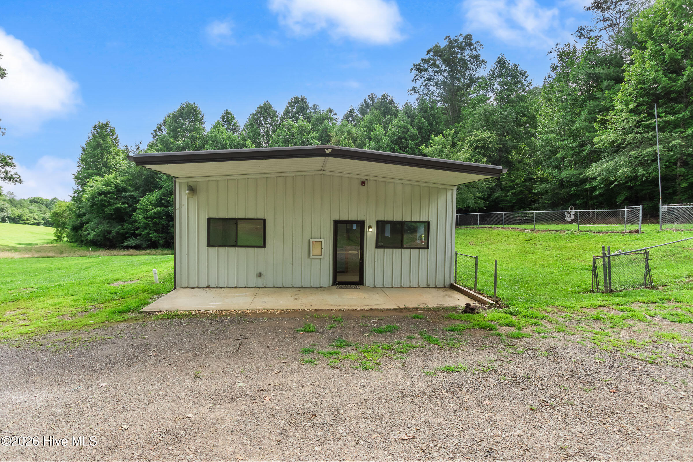 125 Gold Branch Road Property Photo 2