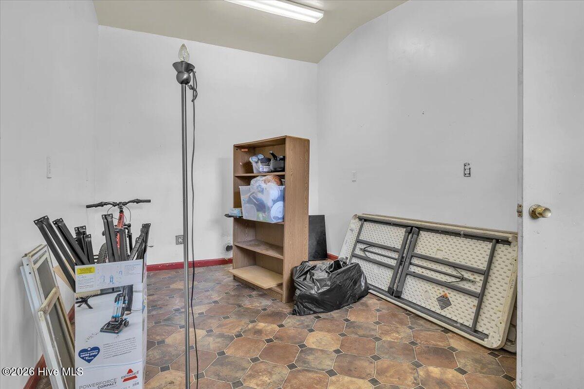 170 Loop Road Property Photo 48