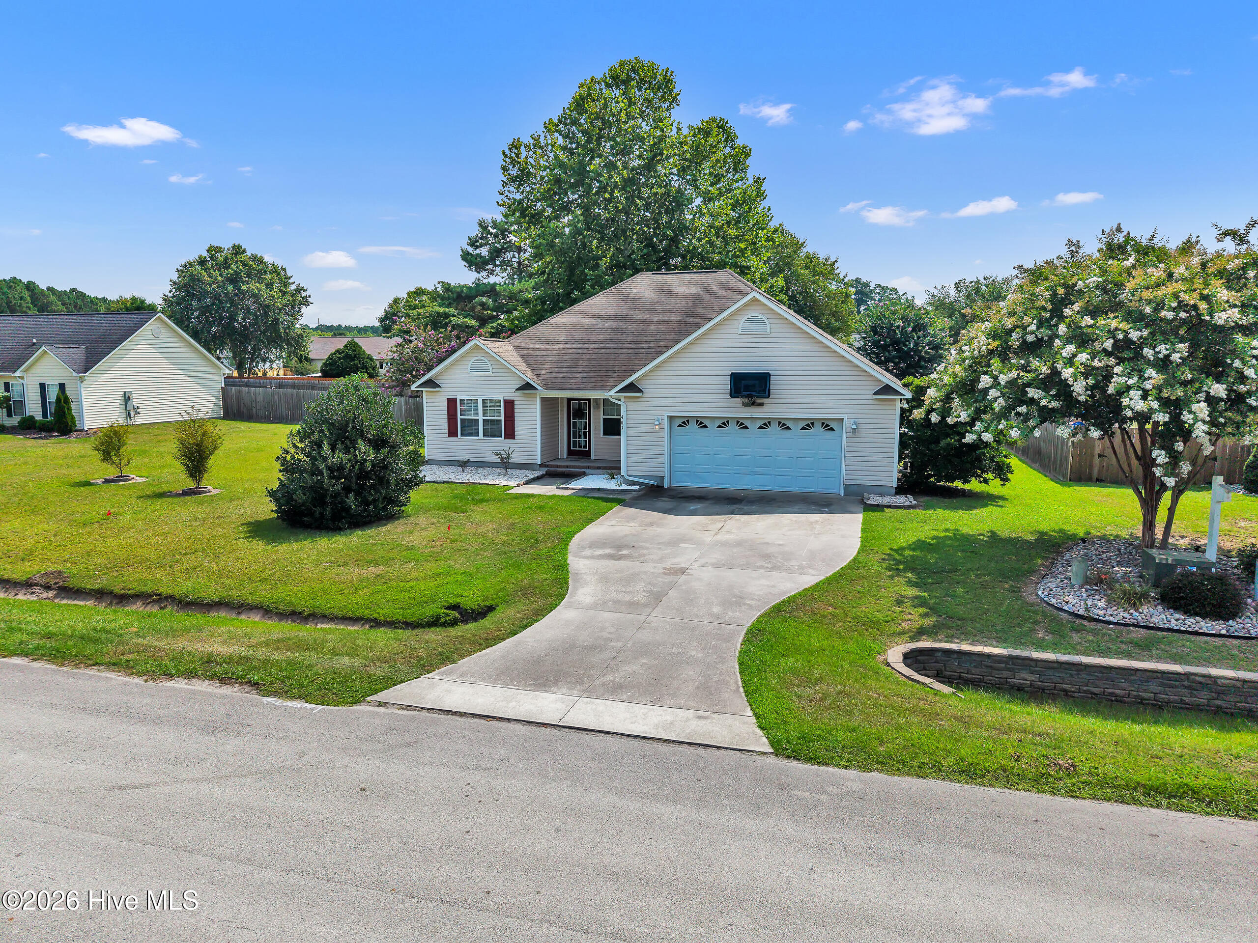 403 Arabian Lane Property Photo 5
