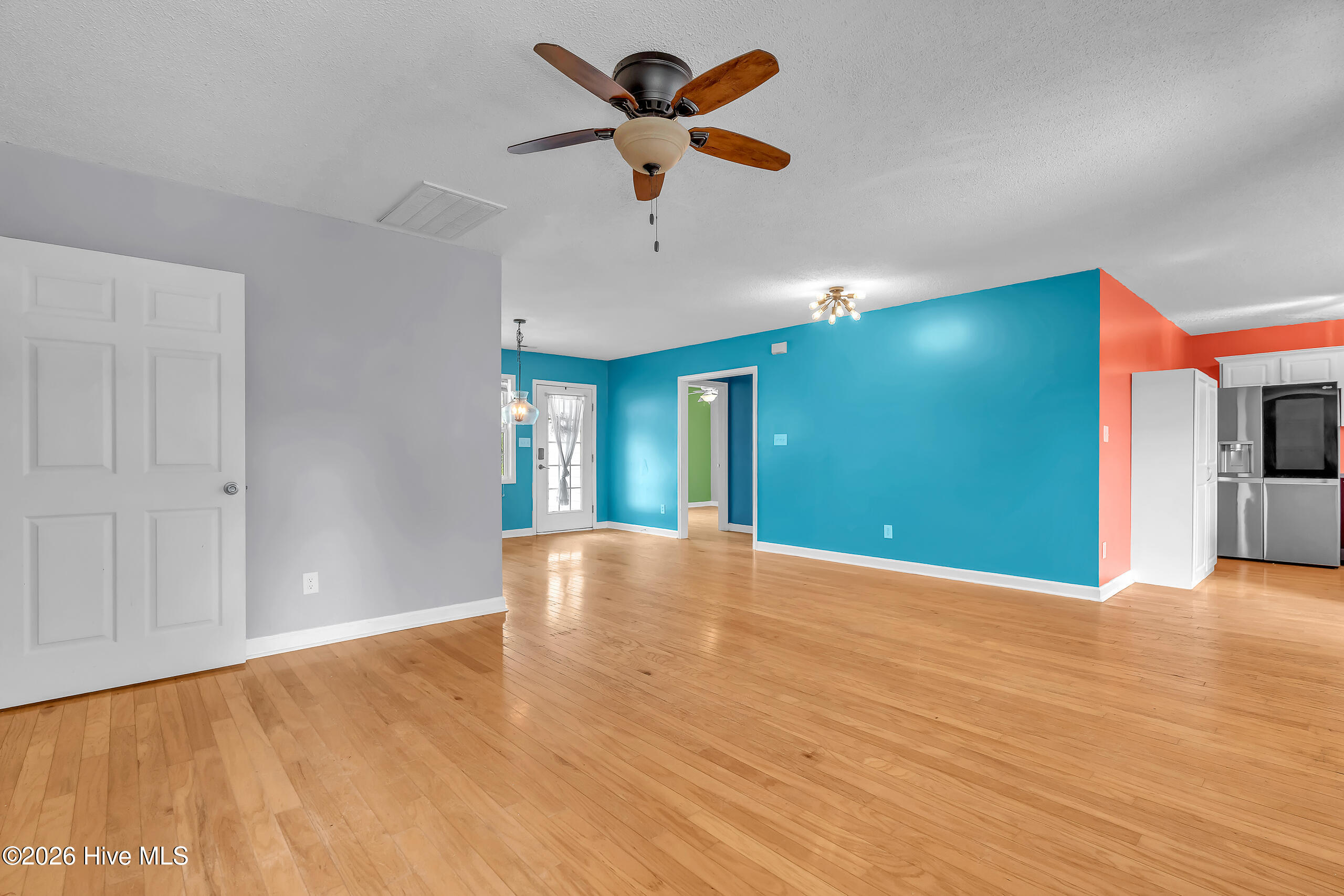 403 Arabian Lane Property Photo 14