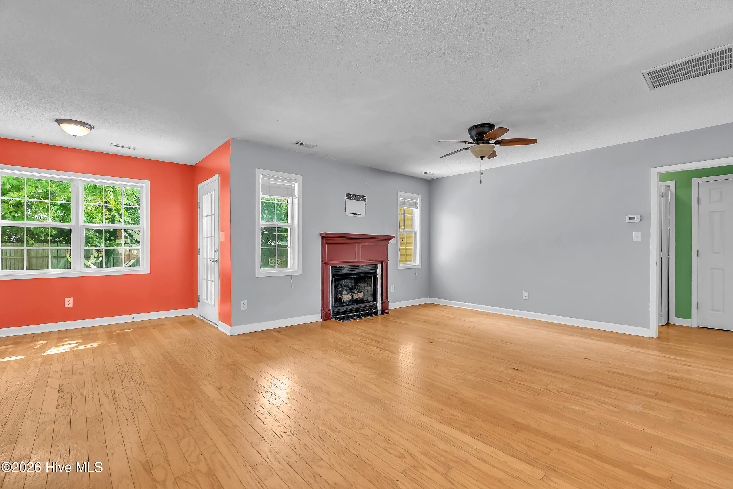 403 Arabian Lane Property Photo 16