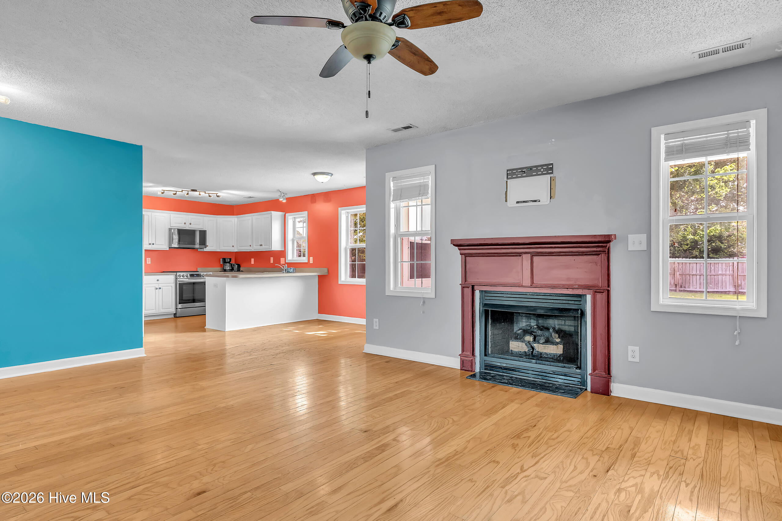 403 Arabian Lane Property Photo 18