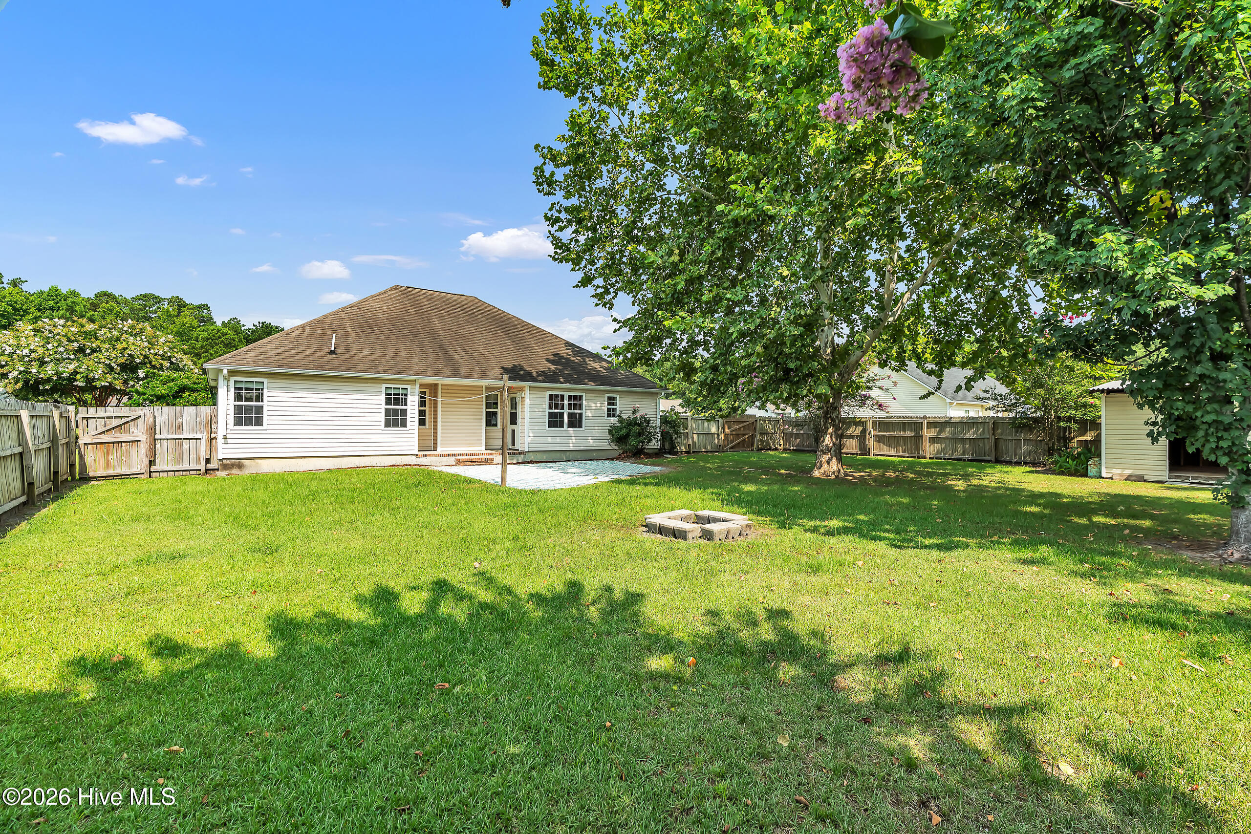 403 Arabian Lane Property Photo 43