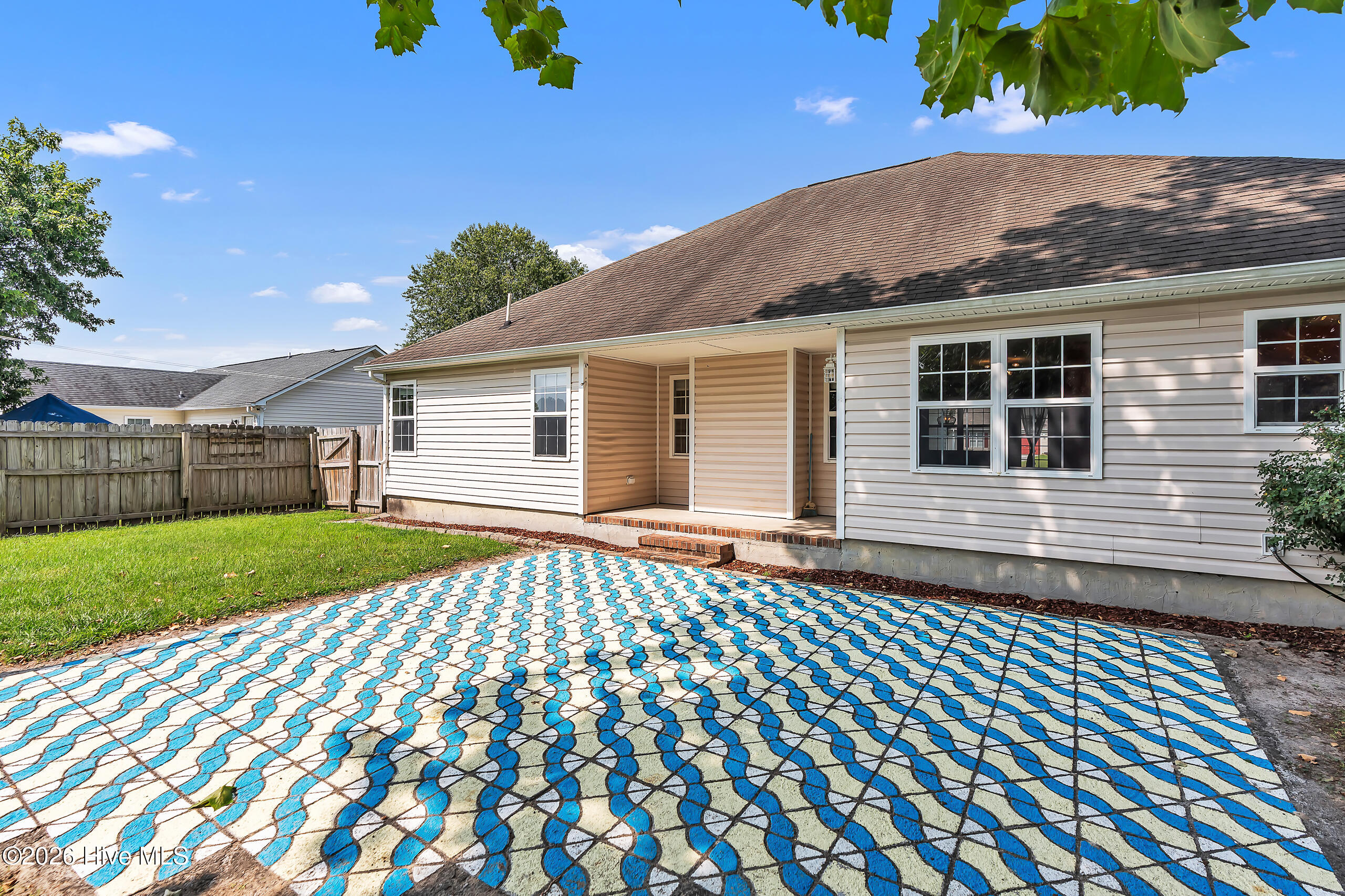 403 Arabian Lane Property Photo 44