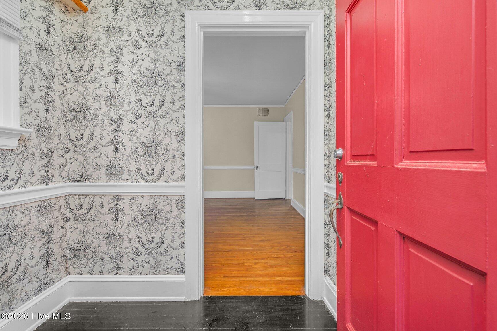 1041 Lafayette Avenue Property Photo 5