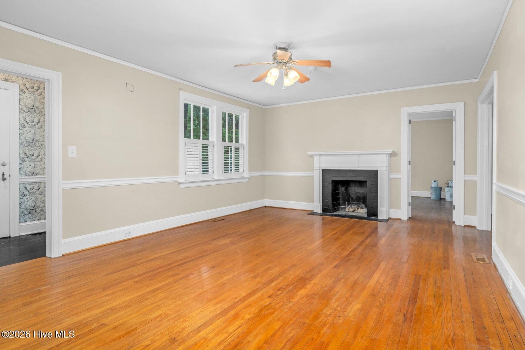 1041 Lafayette Avenue Property Photo 7