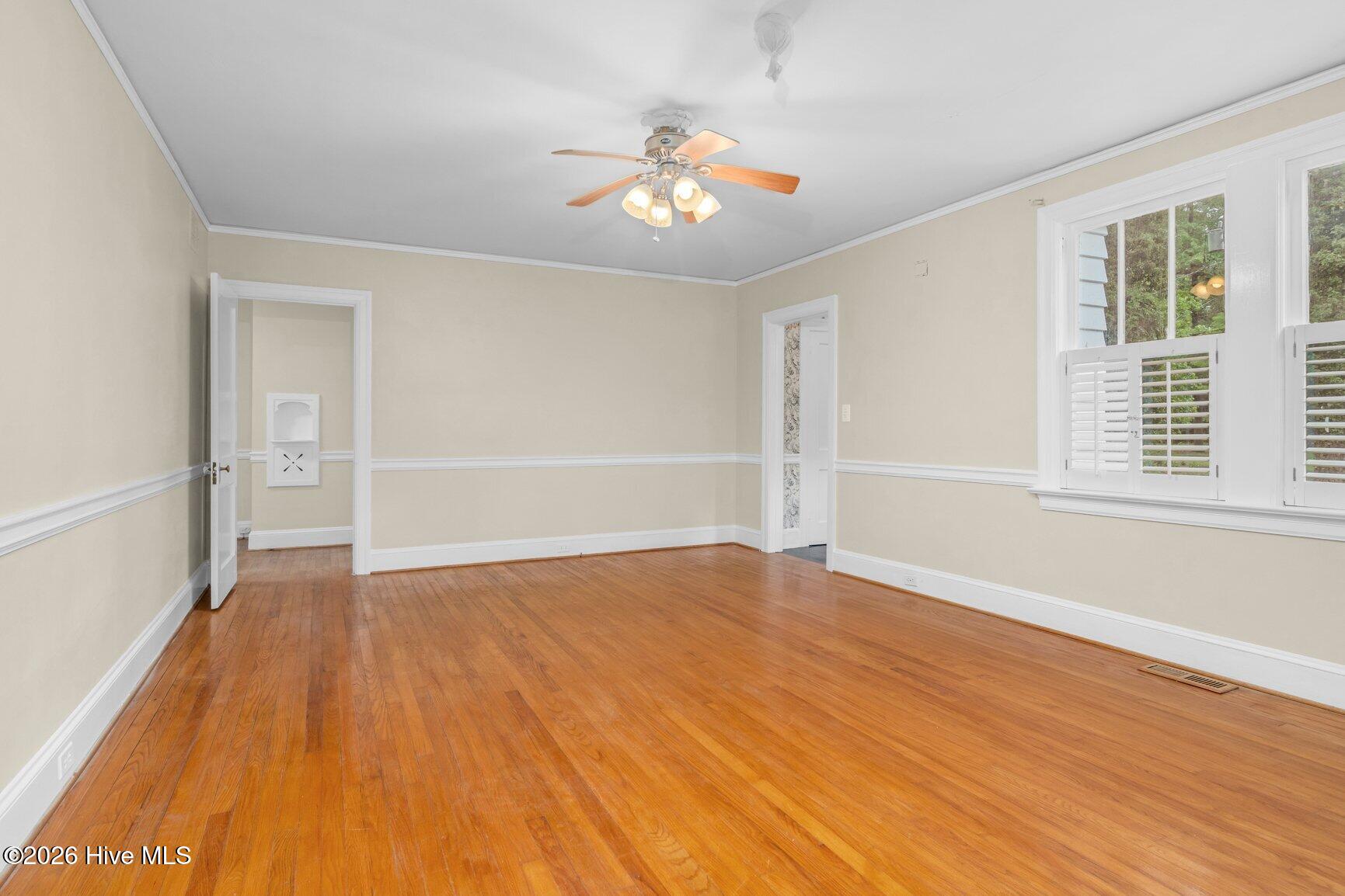 1041 Lafayette Avenue Property Photo 8