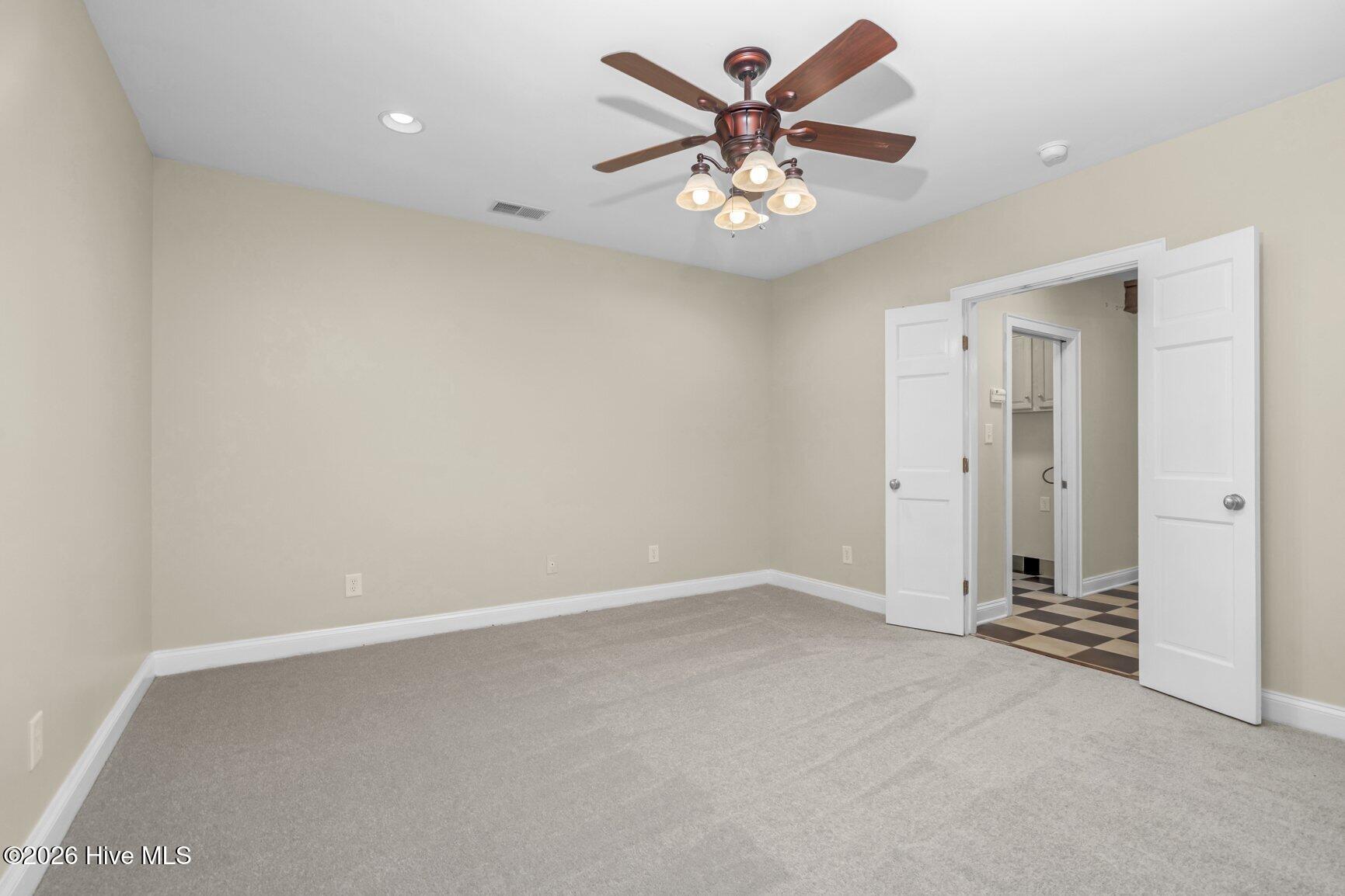 1041 Lafayette Avenue Property Photo 29