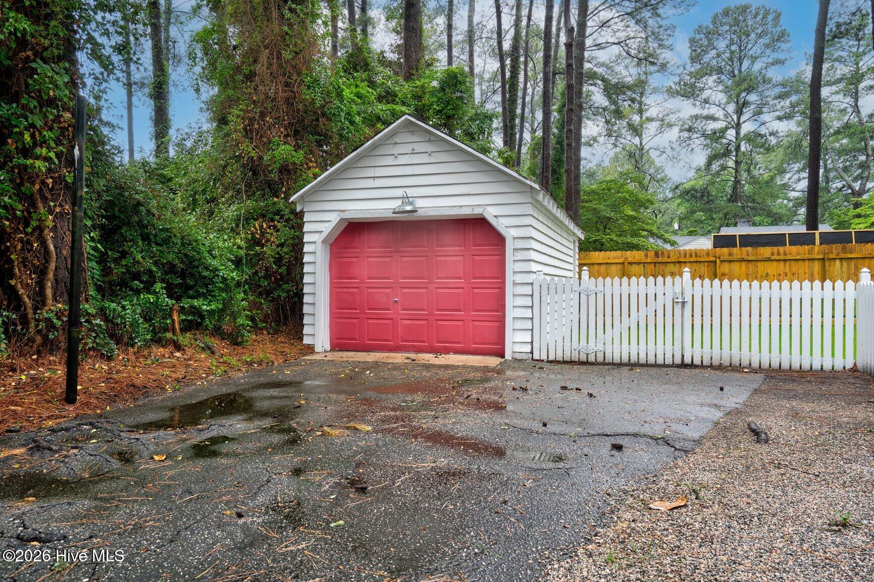 1041 Lafayette Avenue Property Photo 37