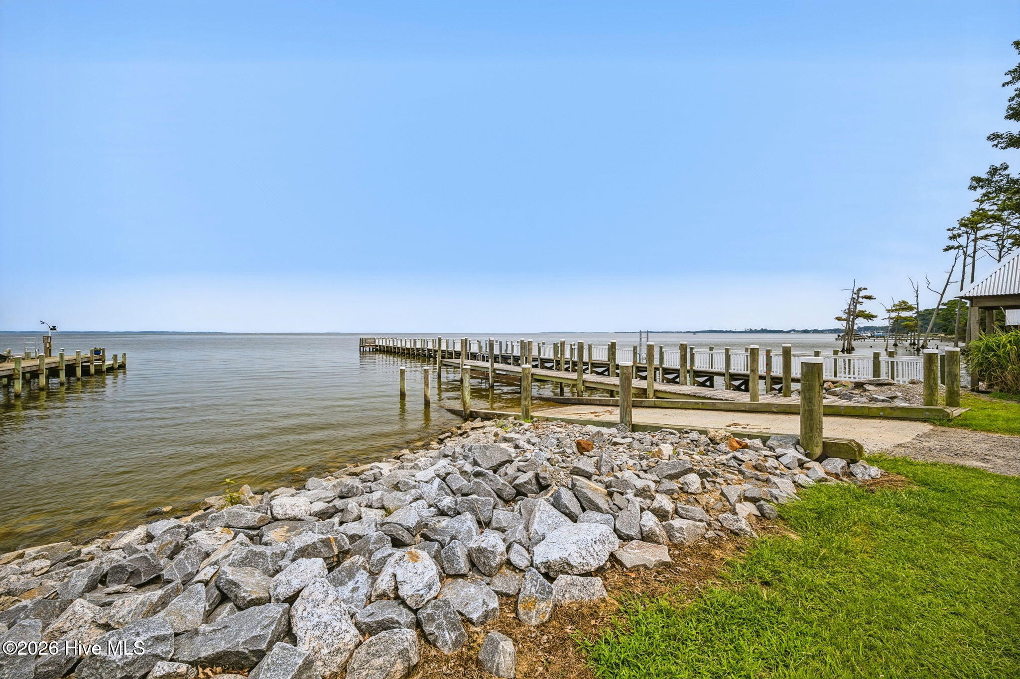 128 Mariners Way Property Photo 38