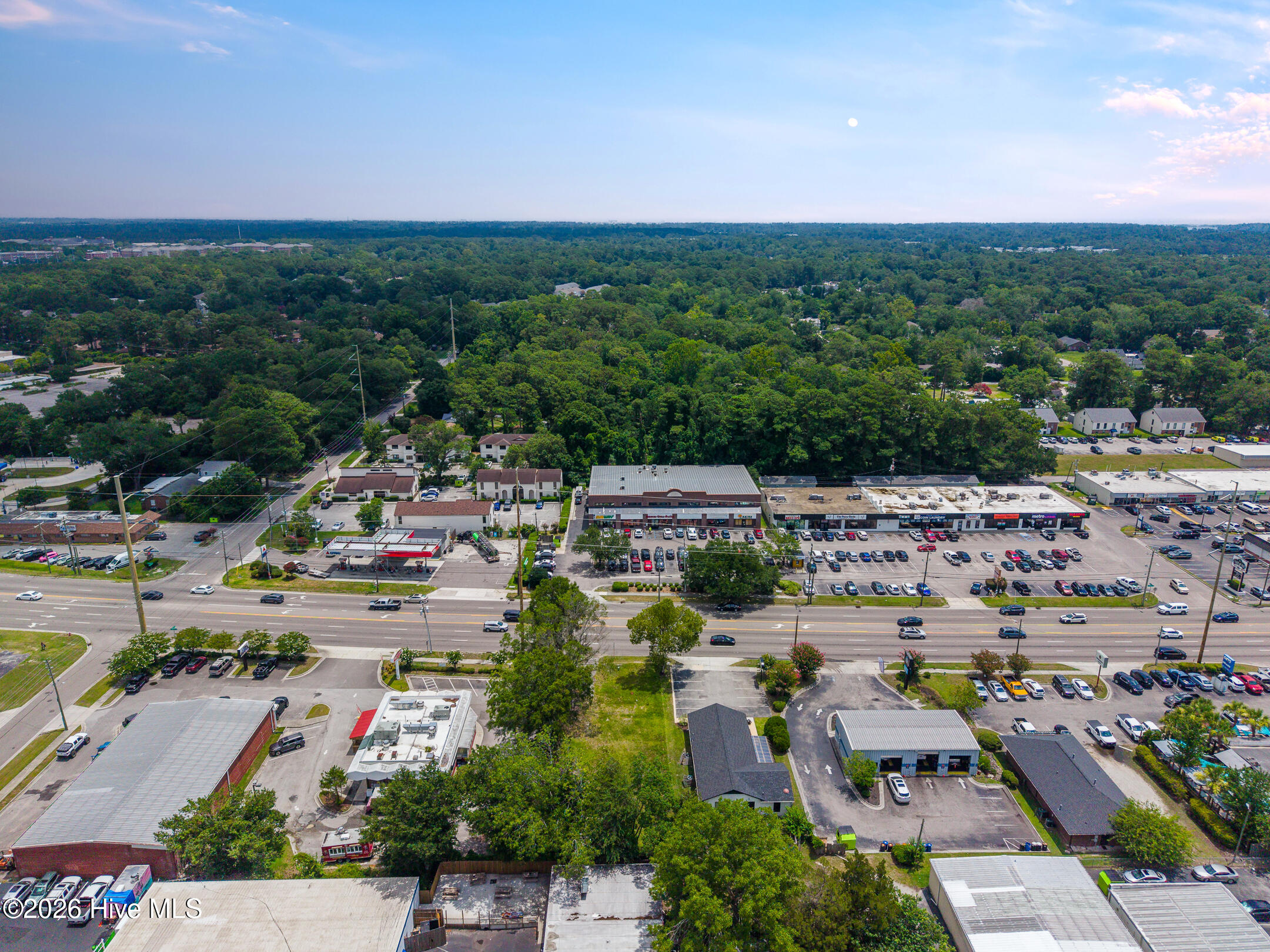 1024 S College Road Property Photo 8