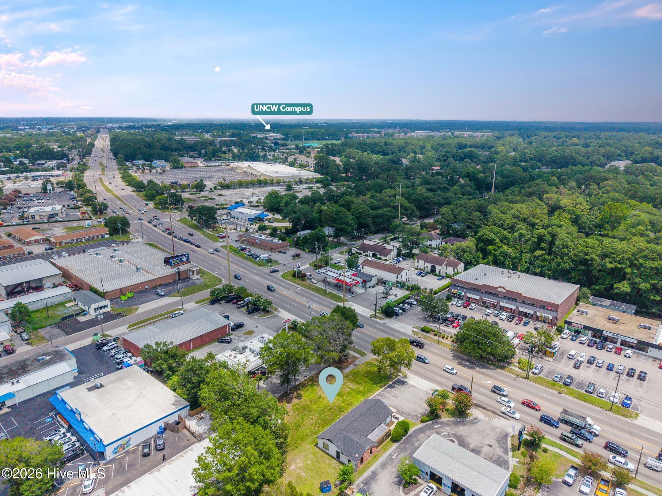 1024 S College Road Property Photo 13