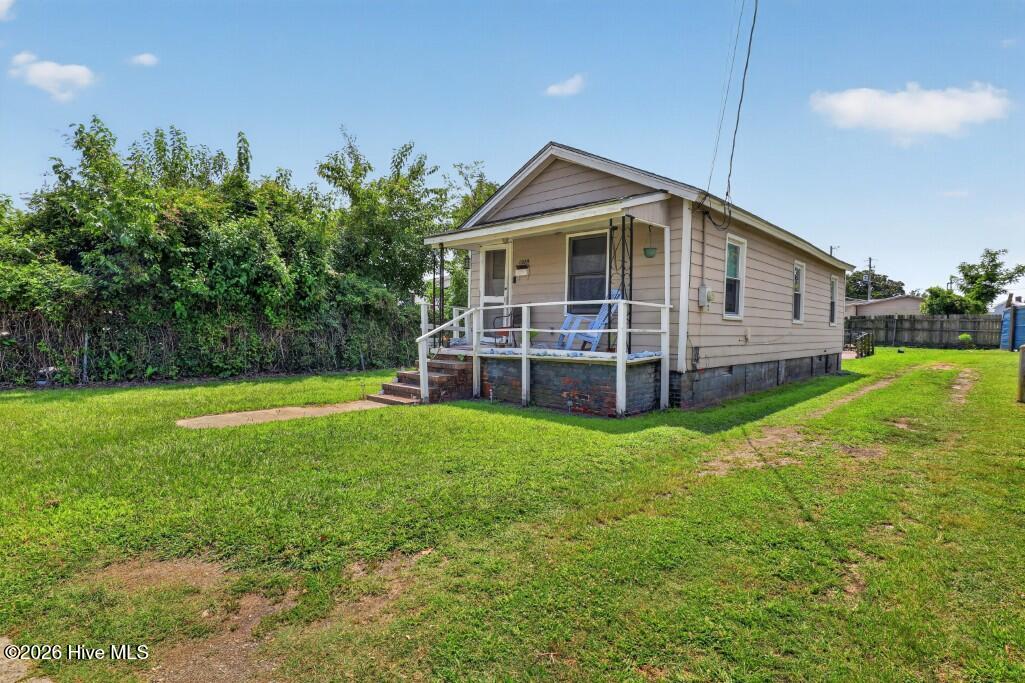 1029 Queen Street Property Photo 4