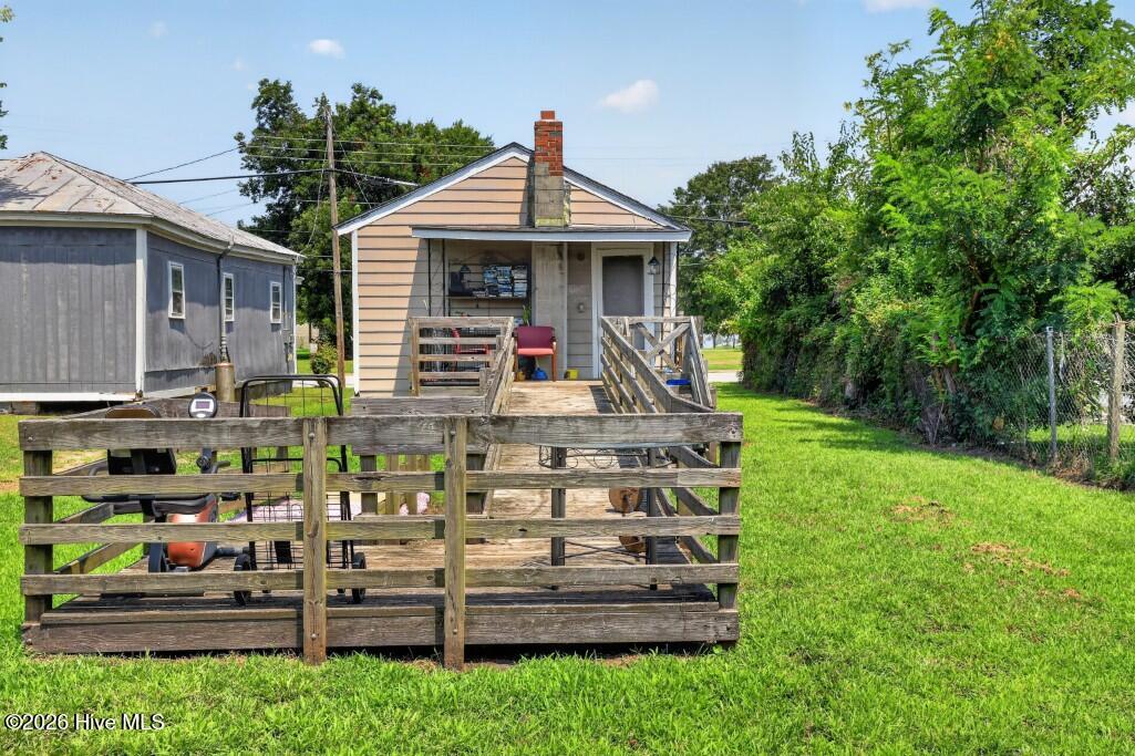 1029 Queen Street Property Photo 6
