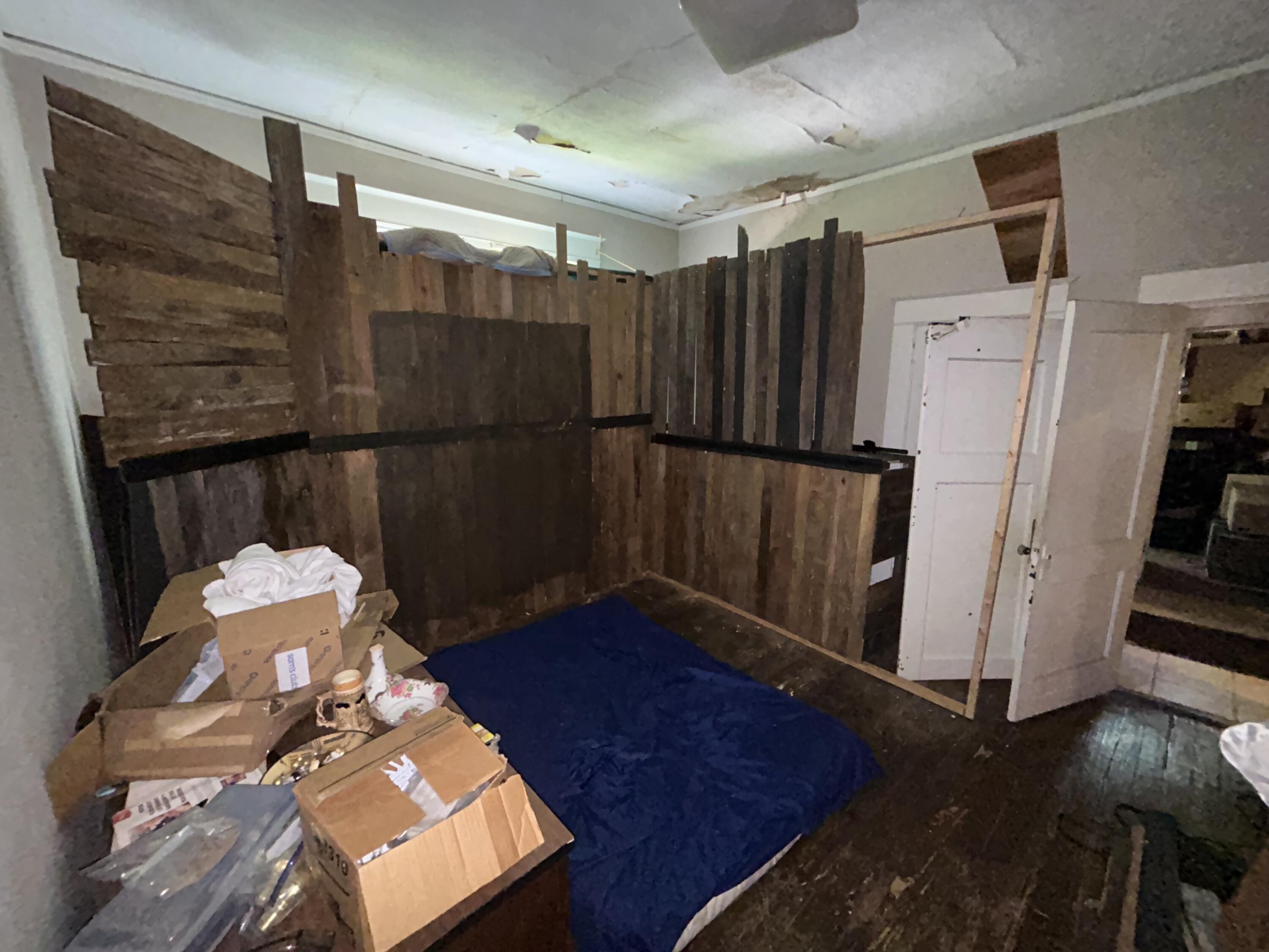 2144 Central Avenue Property Photo 10