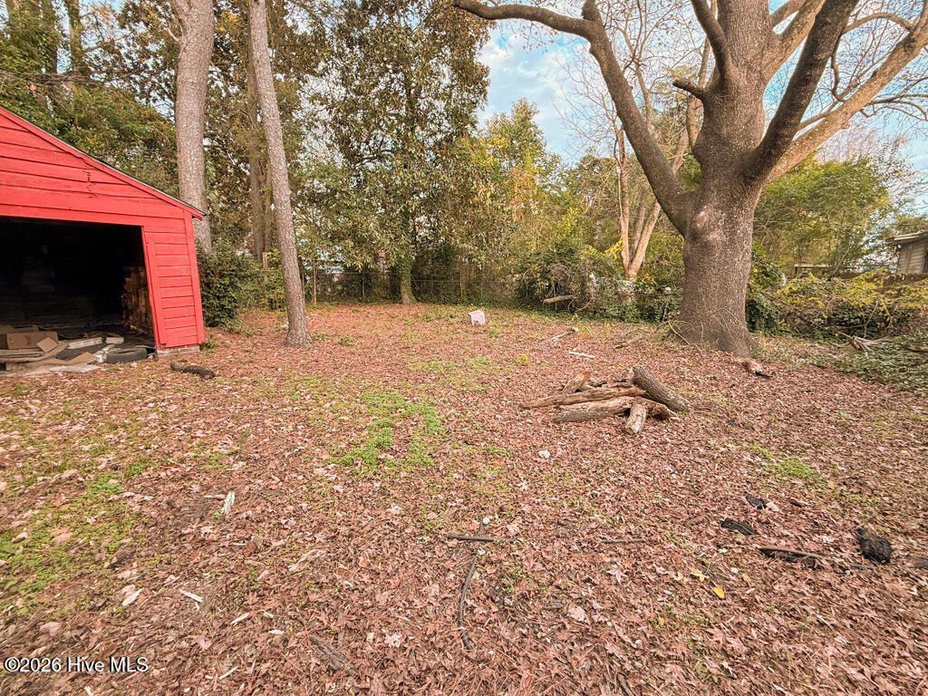 907 E Walnut Street Property Photo 15