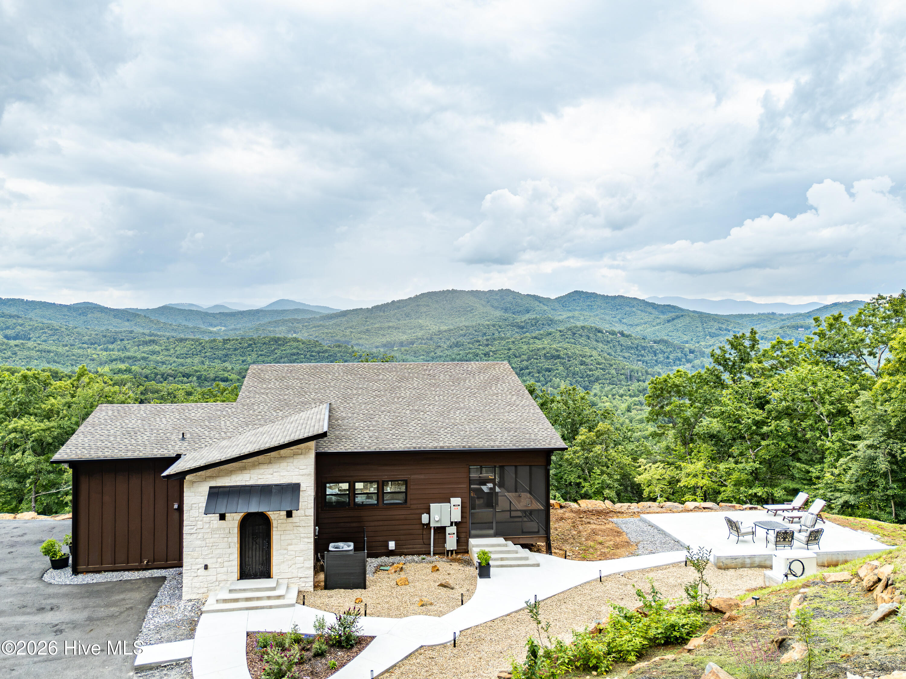 629 Peaks Drive Property Photo 1