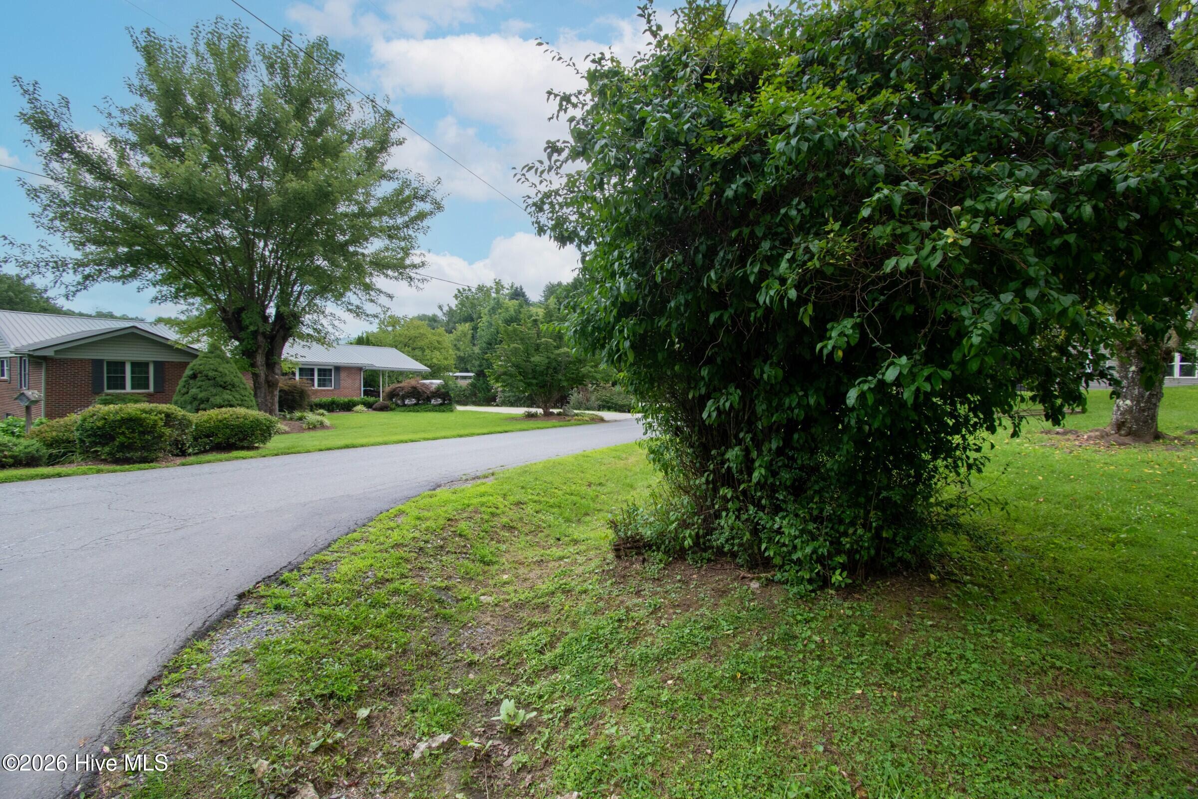 5 Hannah Lane Property Photo 3