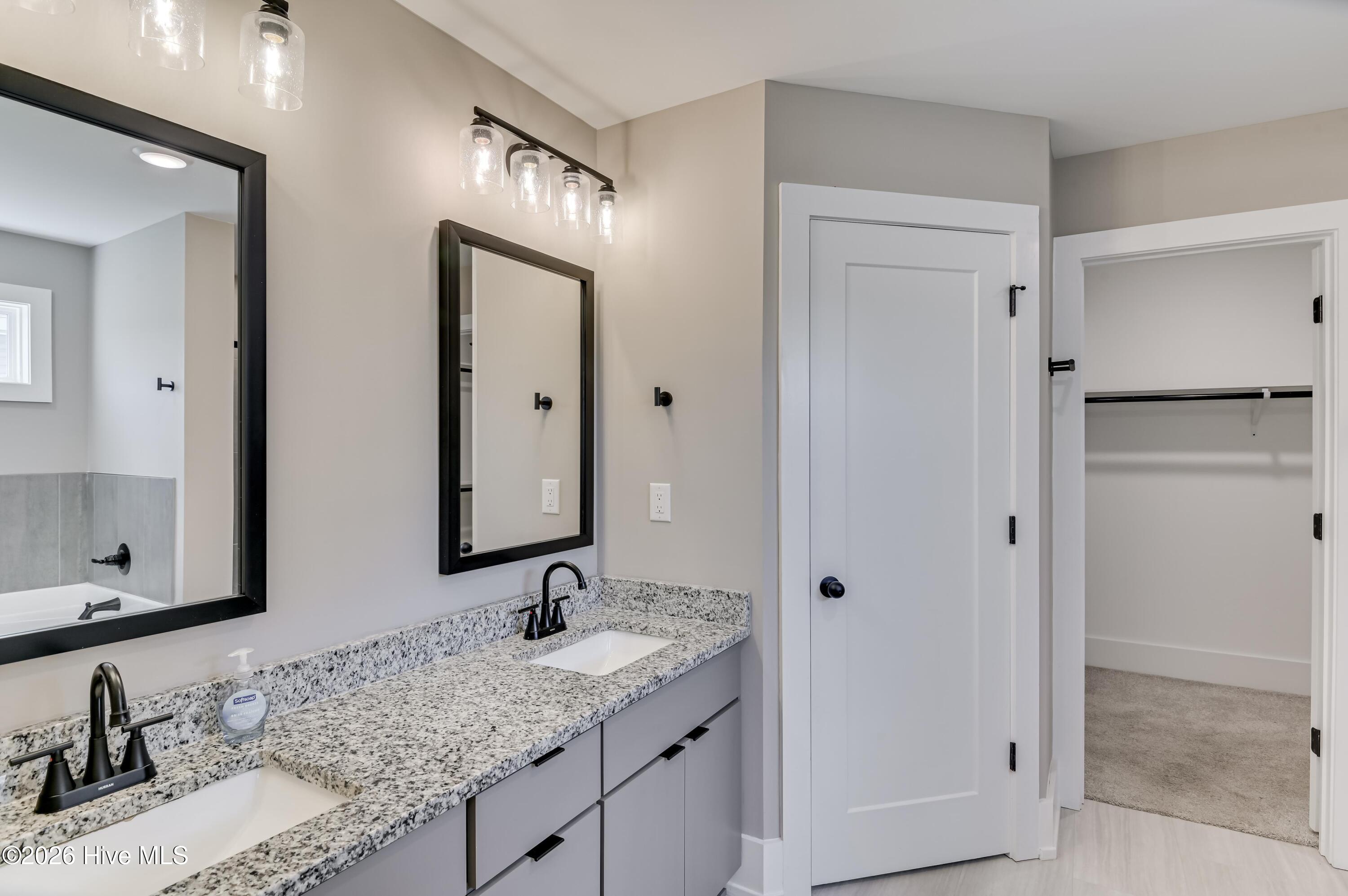 2382 Bundoran Drive Property Photo 10