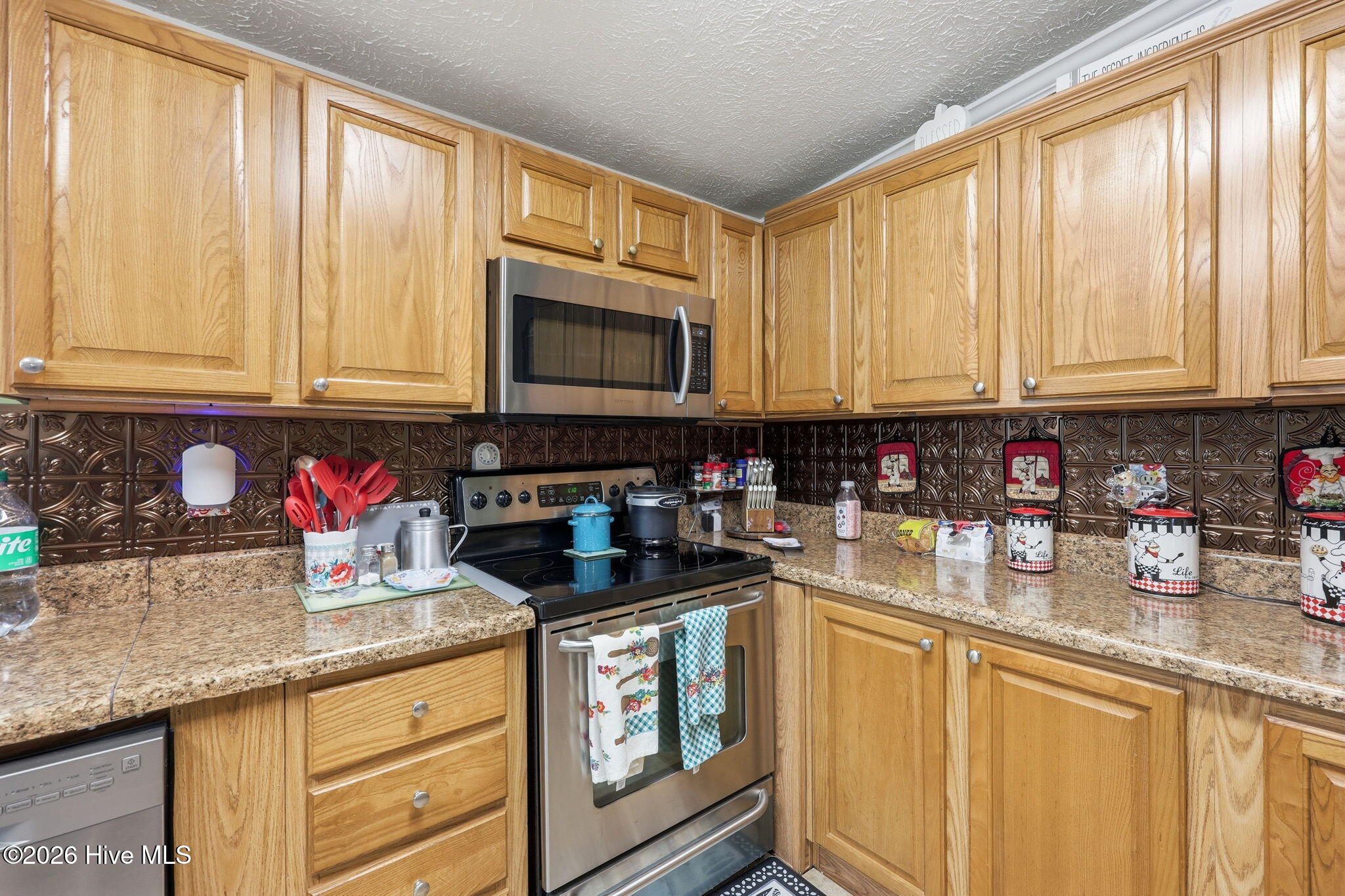 1325 Elizabeth Lane Property Photo 10