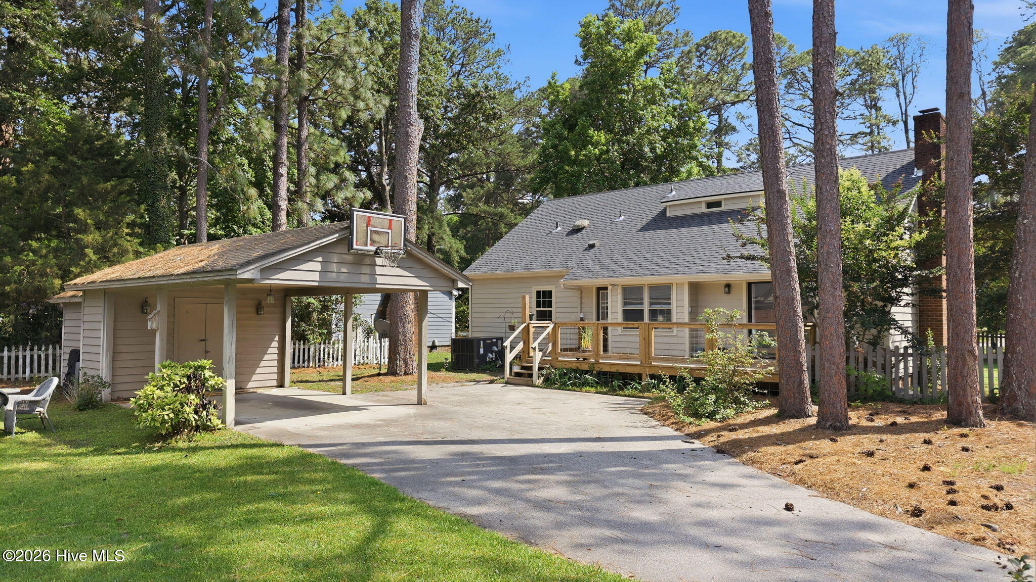 242 Clifton Road Property Photo 6