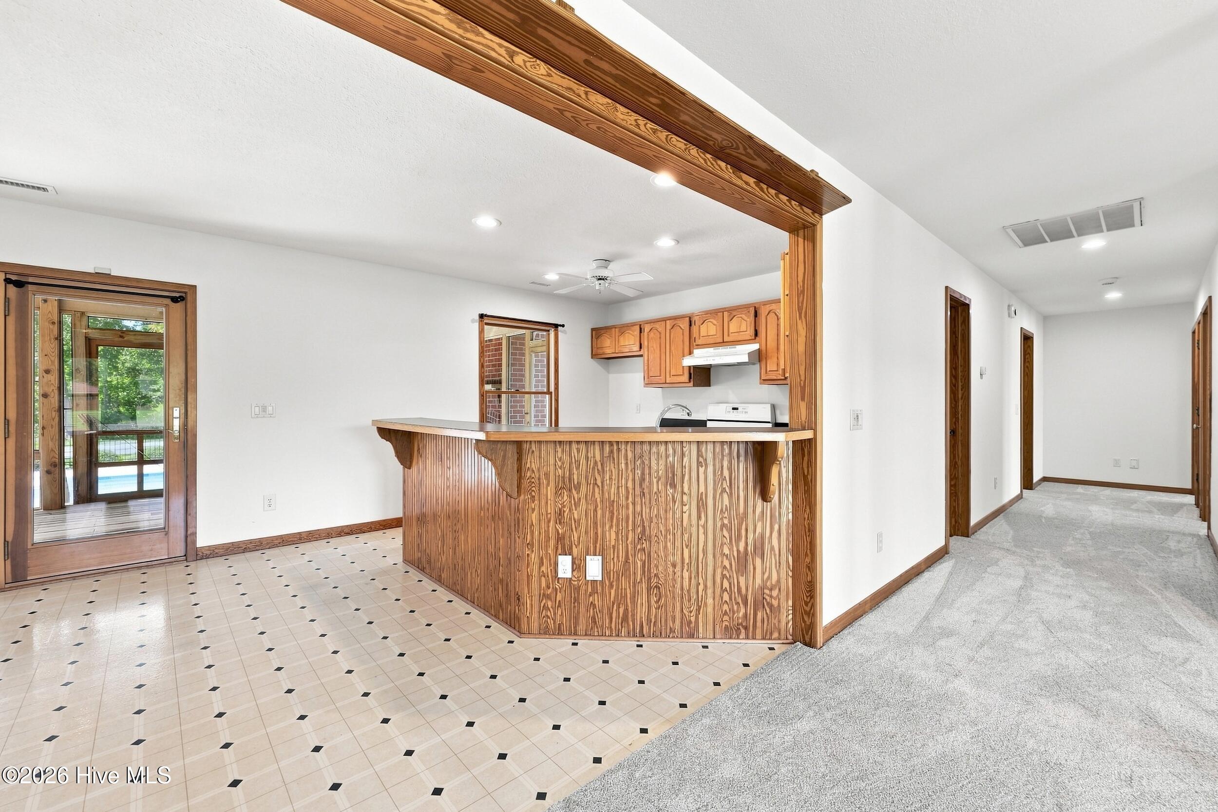 104 Perry's Way Property Photo 6
