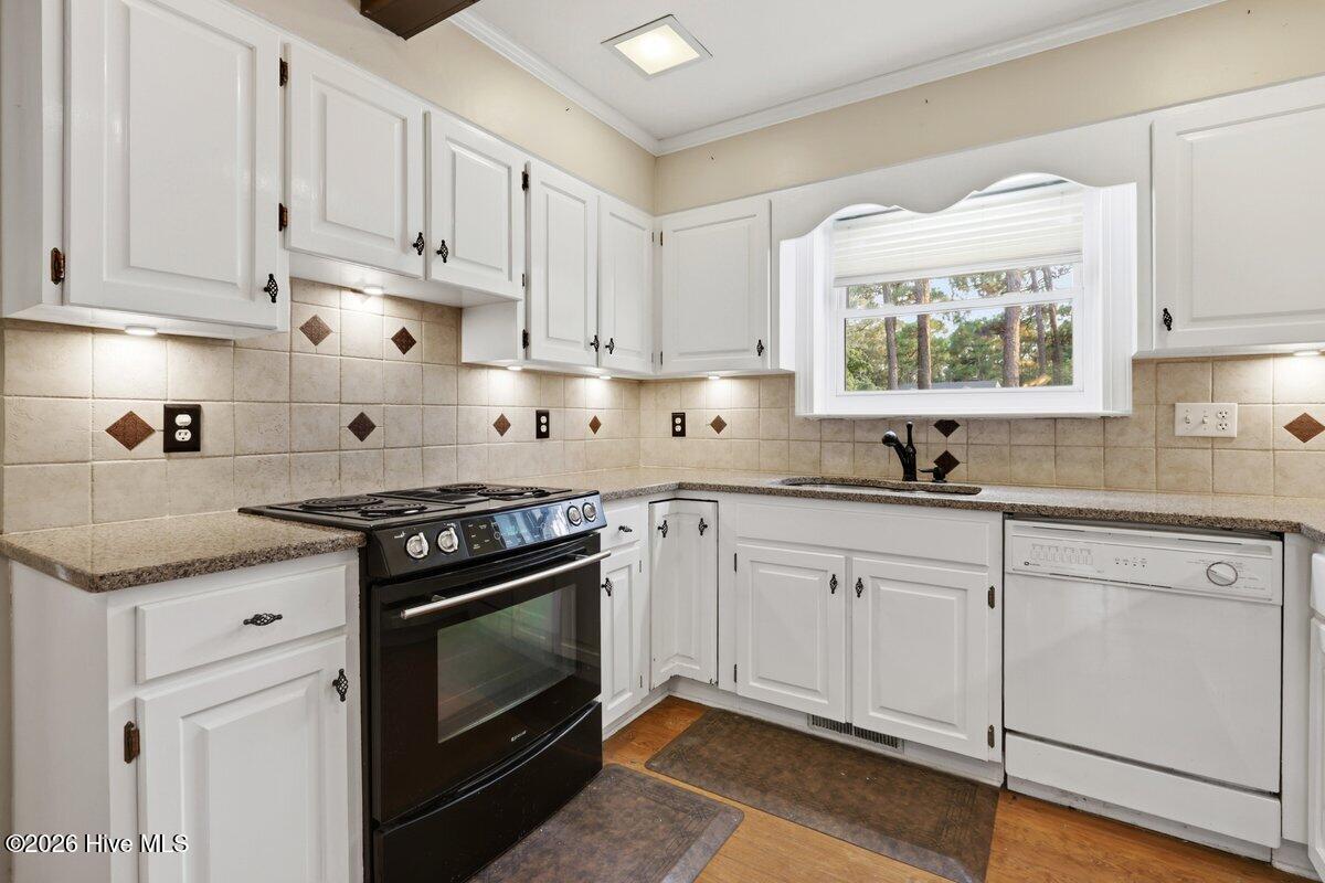 401 Yearling Drive Property Photo 12