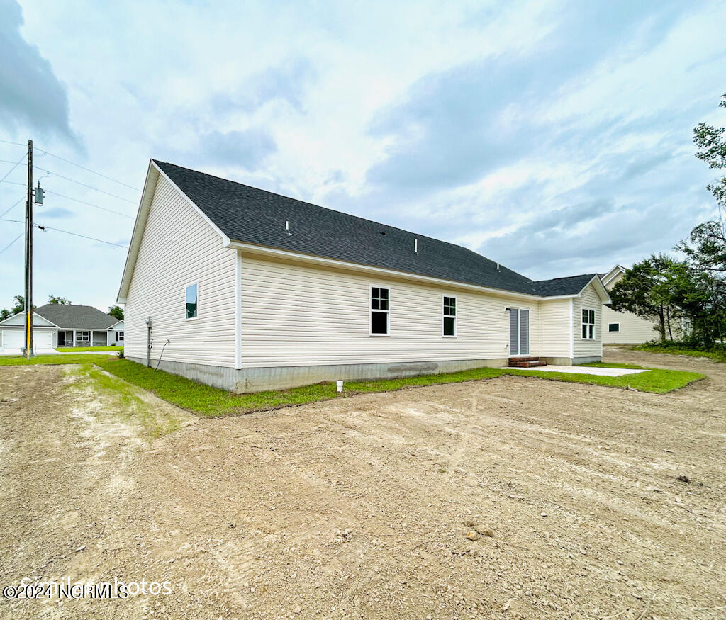 511 Large Oak Drive Property Photo 8