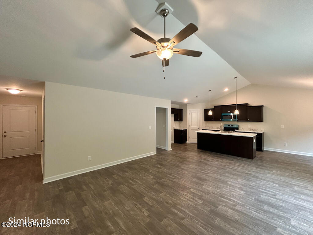 511 Large Oak Drive Property Photo 14