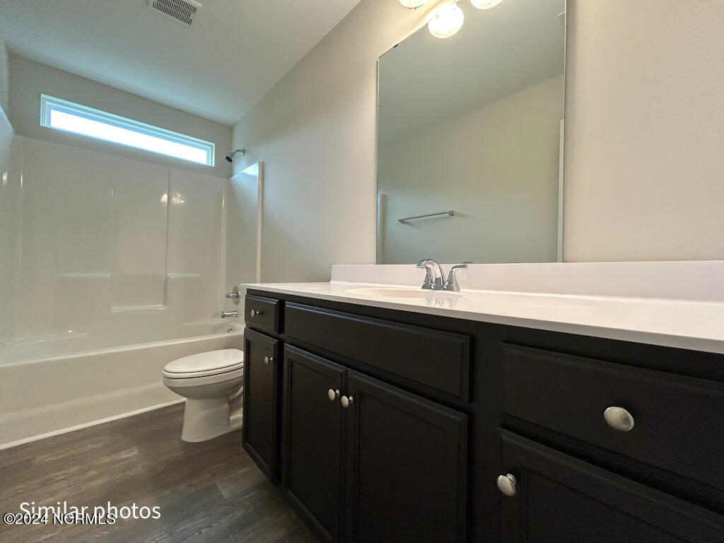 511 Large Oak Drive Property Photo 36