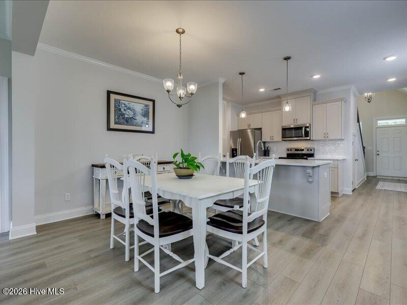 32 Coslett Drive Property Photo 14