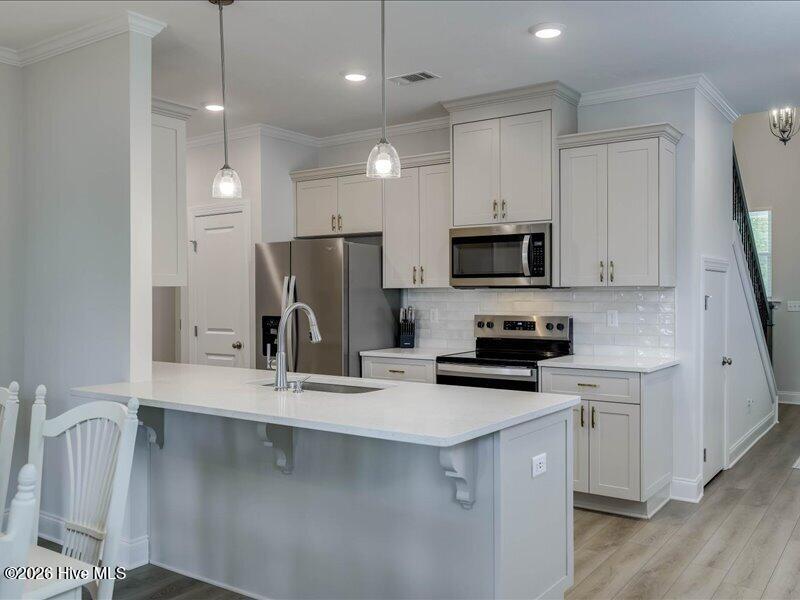 32 Coslett Drive Property Photo 18
