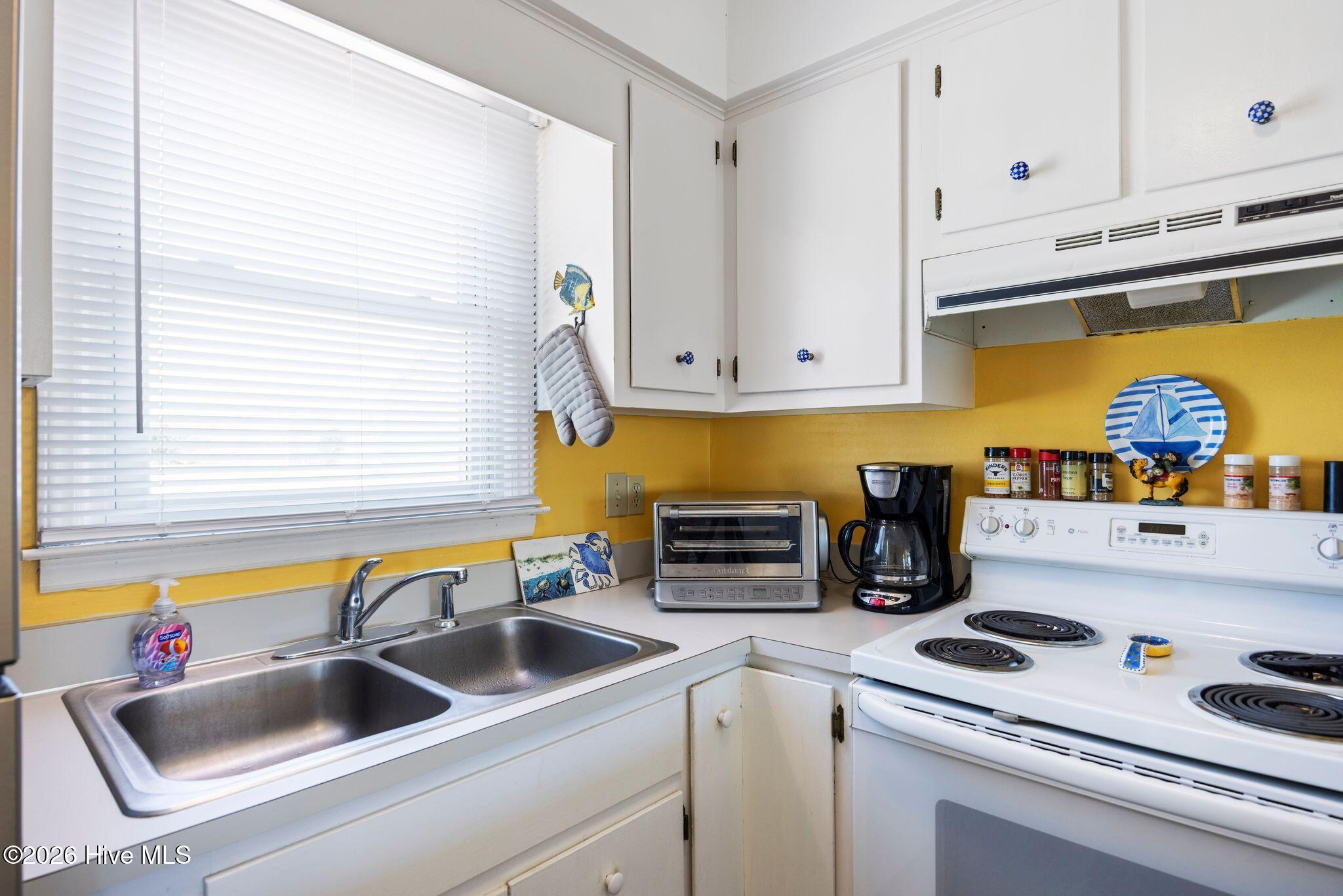 323 Brunswick Avenue W # A Property Photo 7