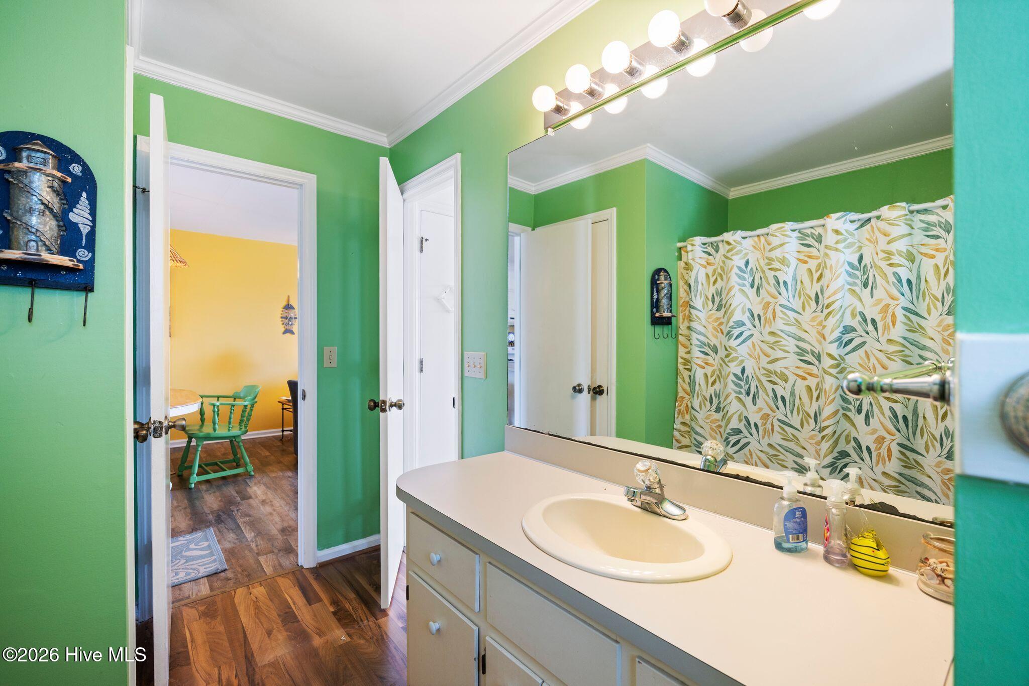 323 Brunswick Avenue W # A Property Photo 19