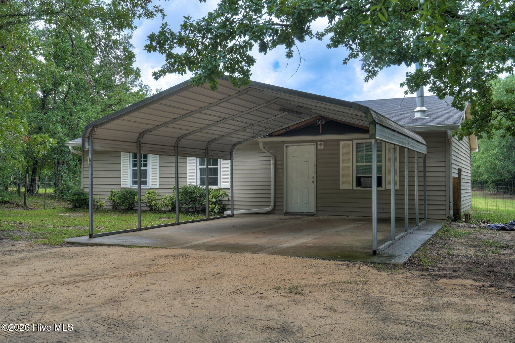 203 Keys Lane Property Photo 3