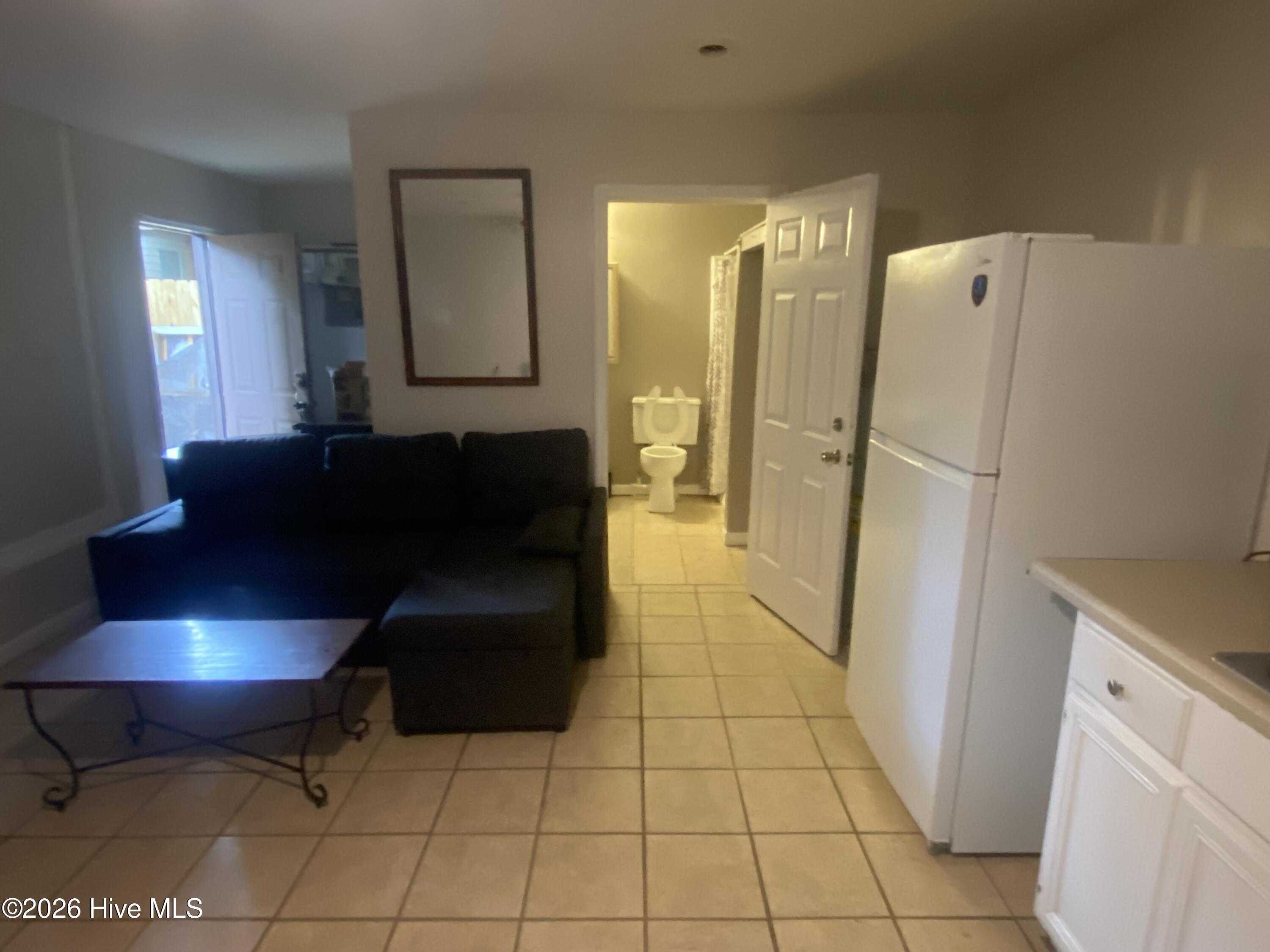 2042 Fernwood Circle B Property Photo 1