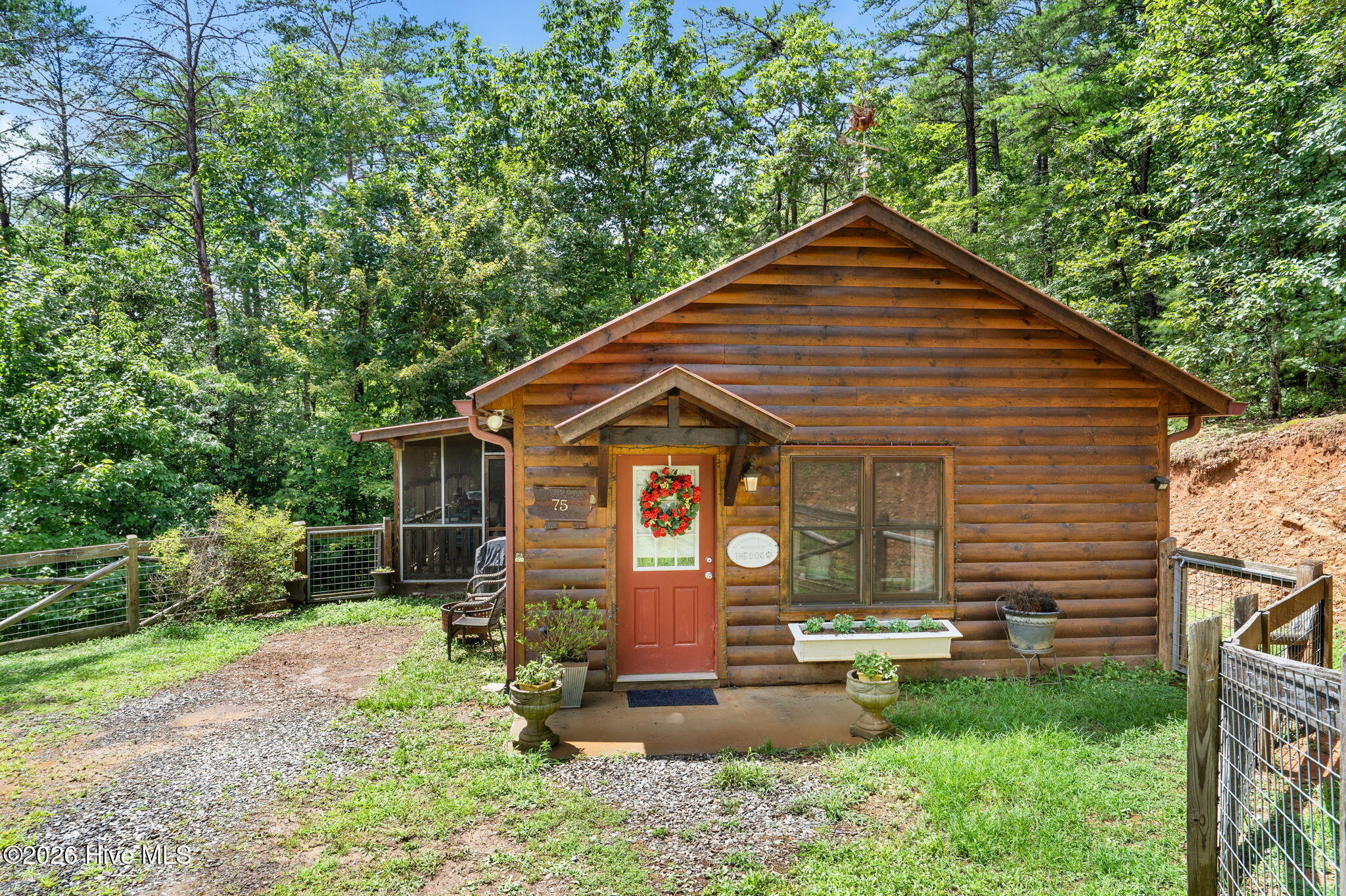 75 Woodridge Trail Property Photo 5