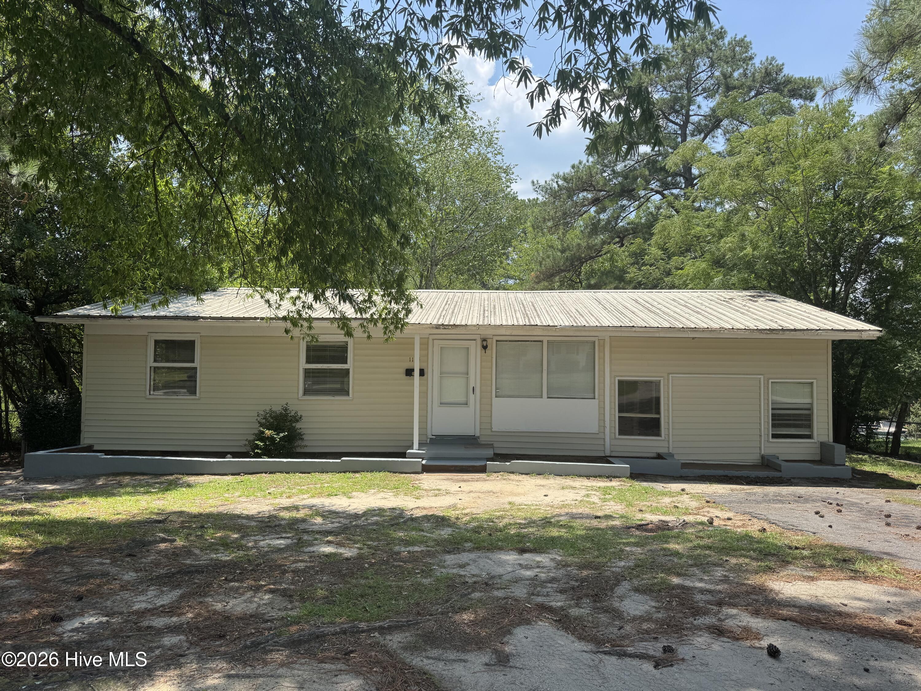 1114 Oak Avenue Property Photo 1