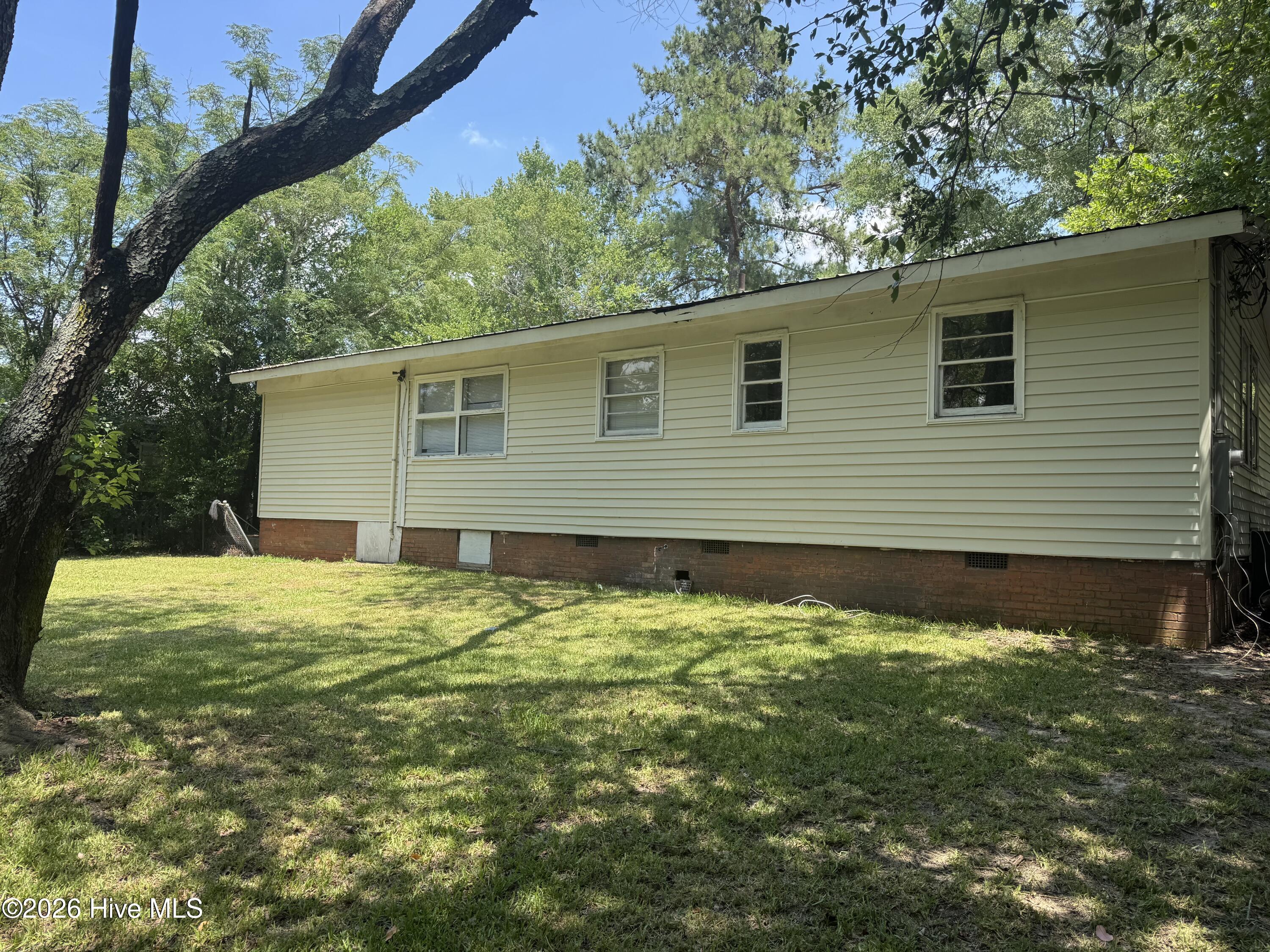 1114 Oak Avenue Property Photo 4