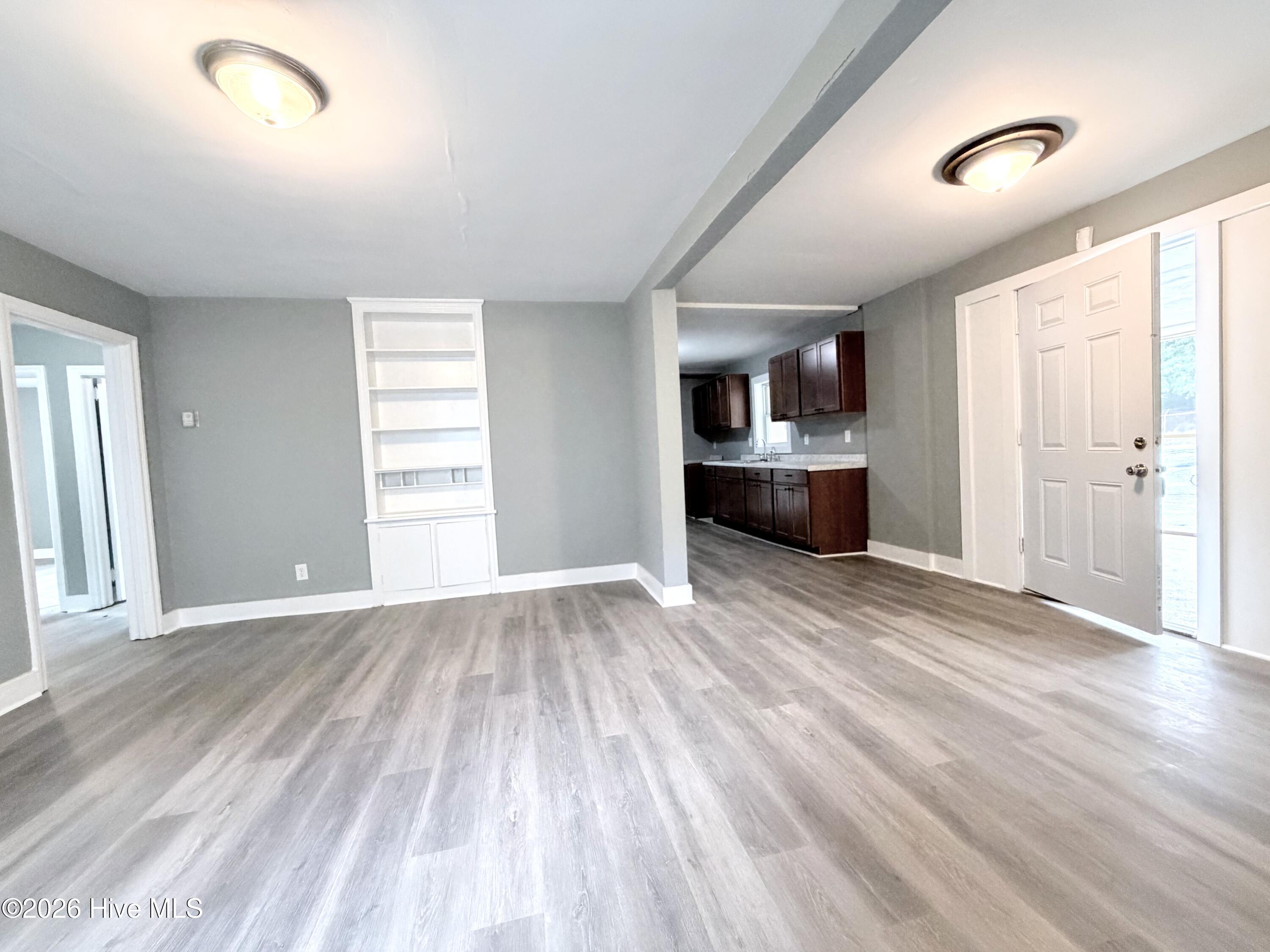 1512 Heard Avenue Property Photo 8