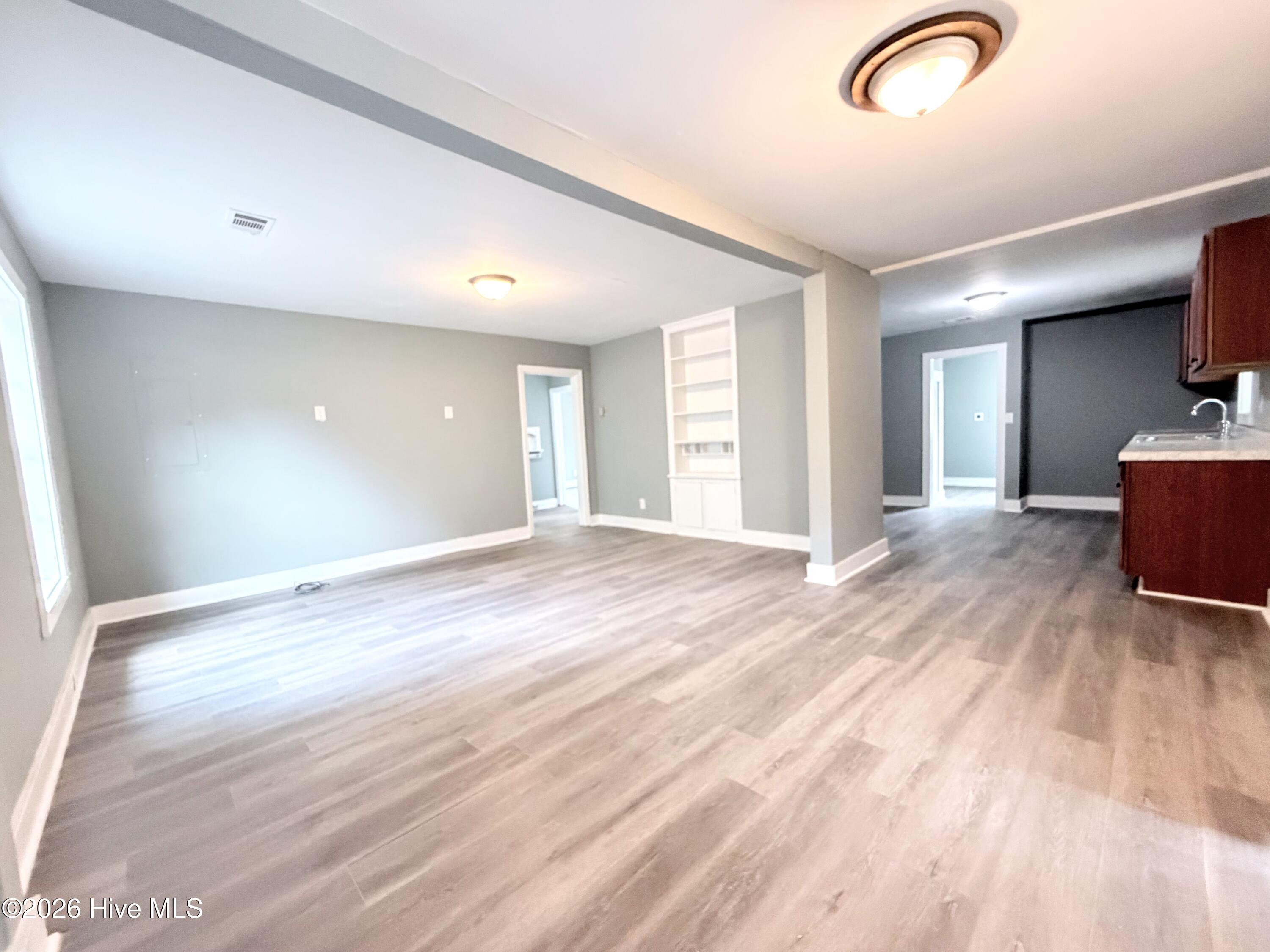 1512 Heard Avenue Property Photo 10