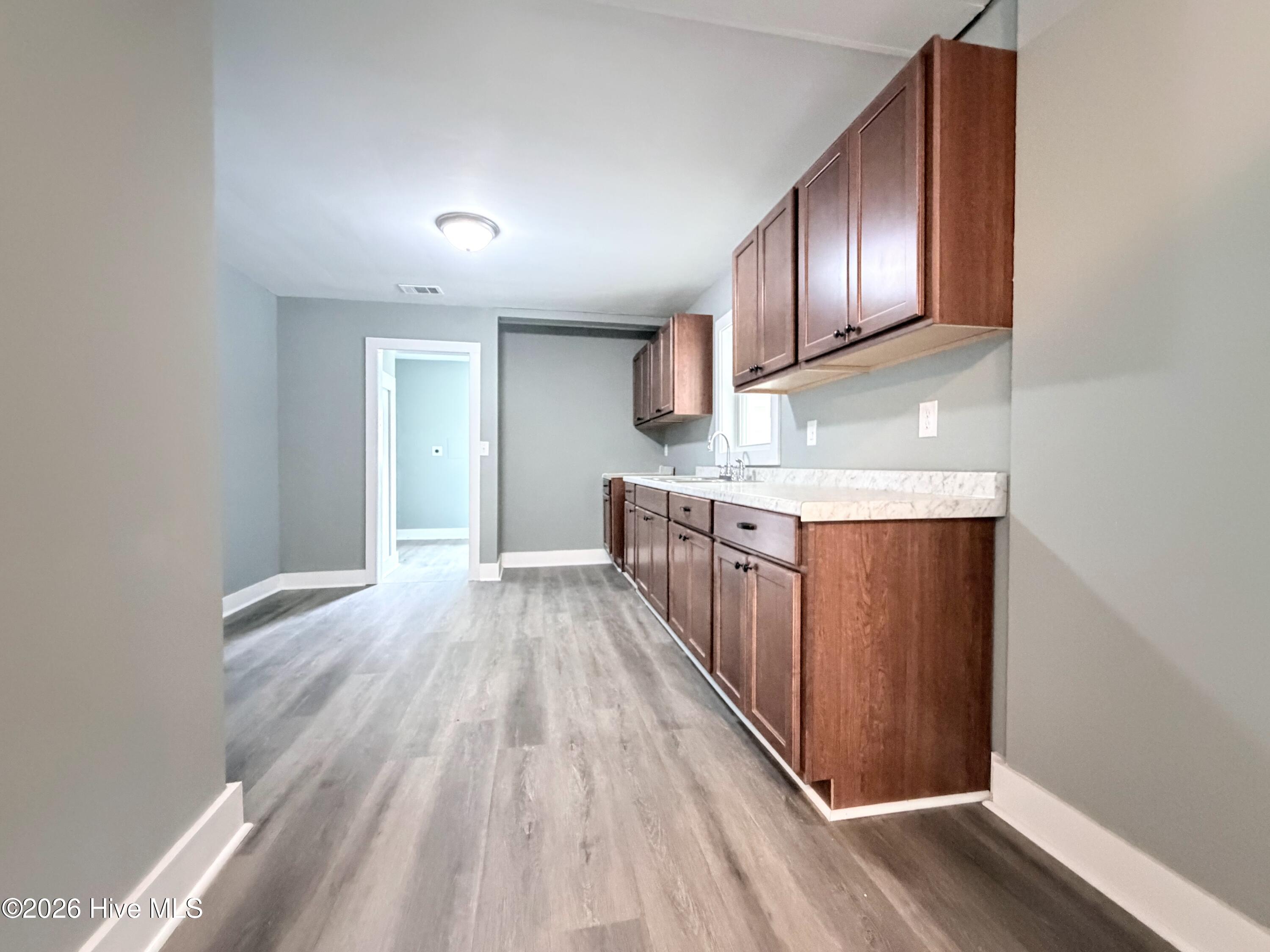 1512 Heard Avenue Property Photo 11