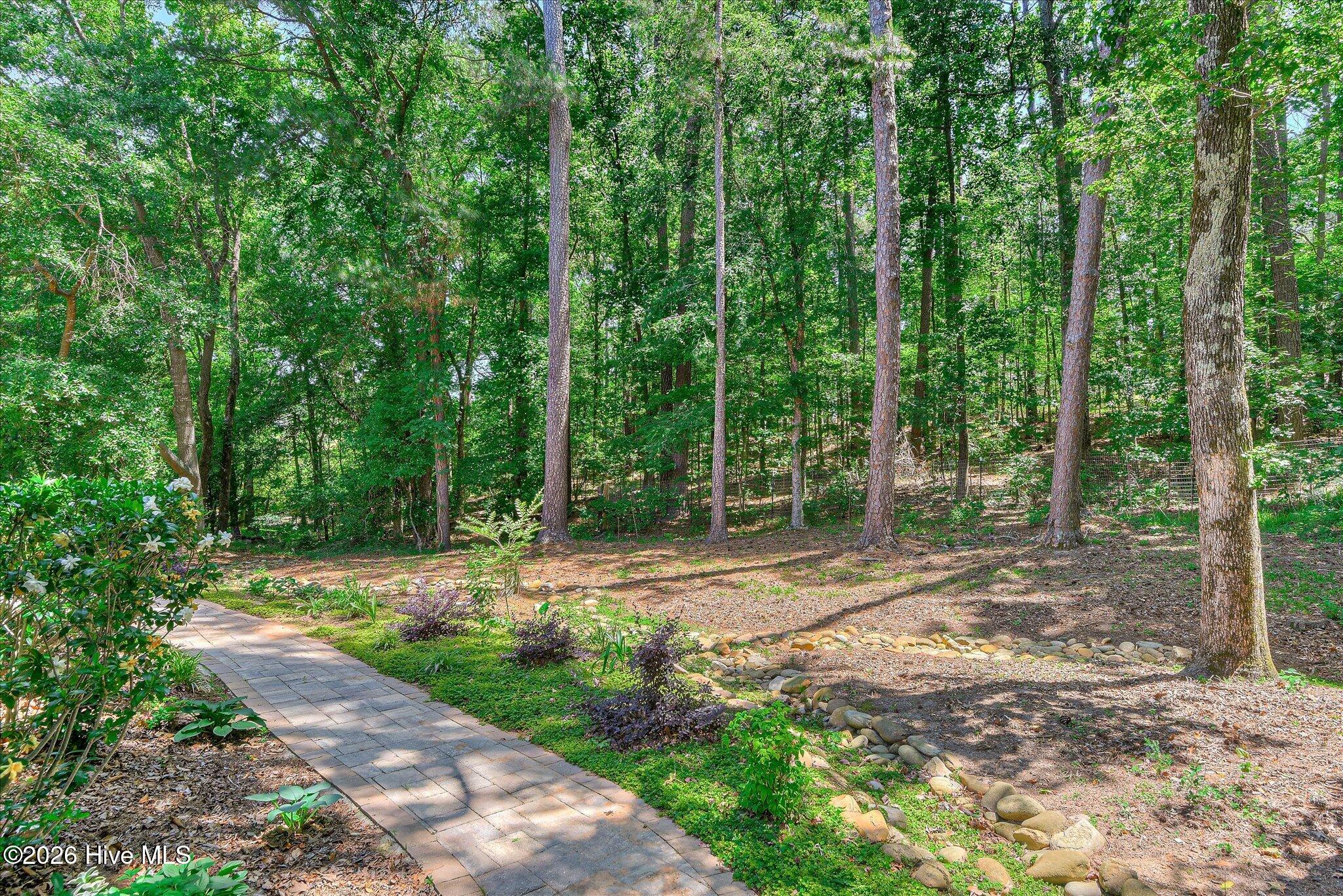 110 Hunting Tower Drive Property Photo 33