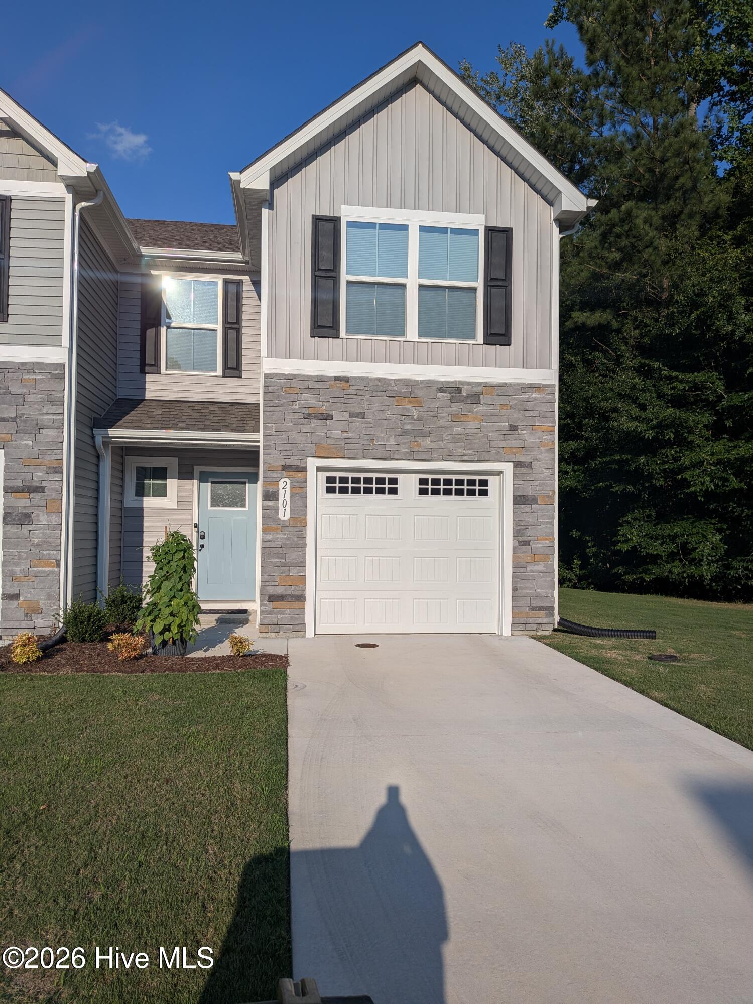 2101 Raven Way Property Photo 1