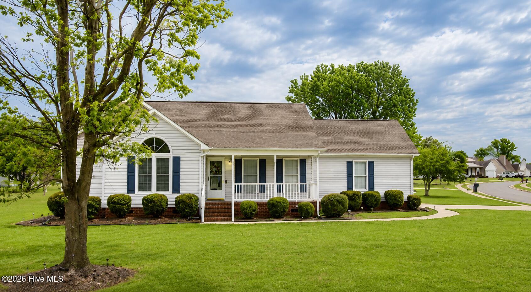 200 Woodcroft Drive Property Photo 1