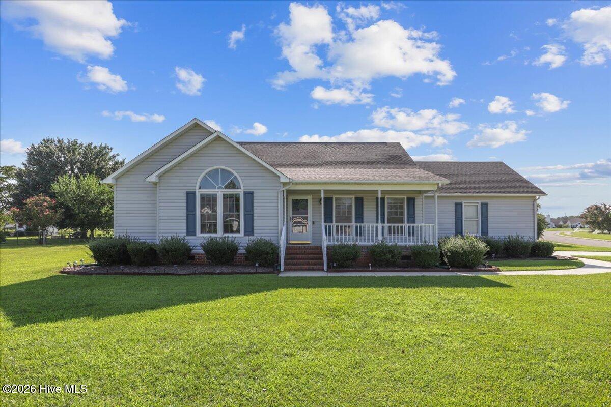 200 Woodcroft Drive Property Photo 6
